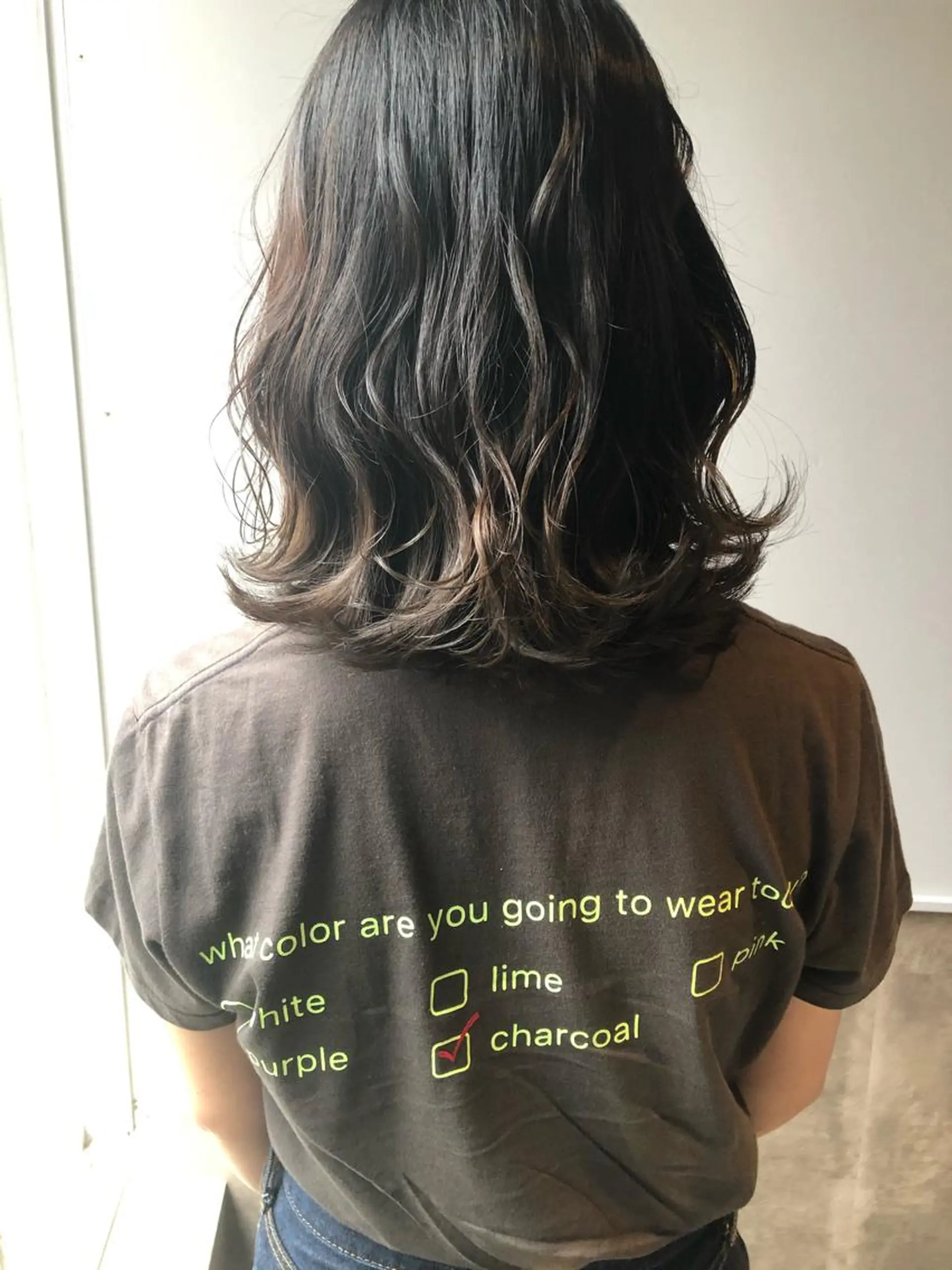 ミディアム カラー ベージュカラー ミルクティーベージュ カット ヘアカラー トリートメント ケアブリーチ/ エクステ/レイヤーのヘアスタイル