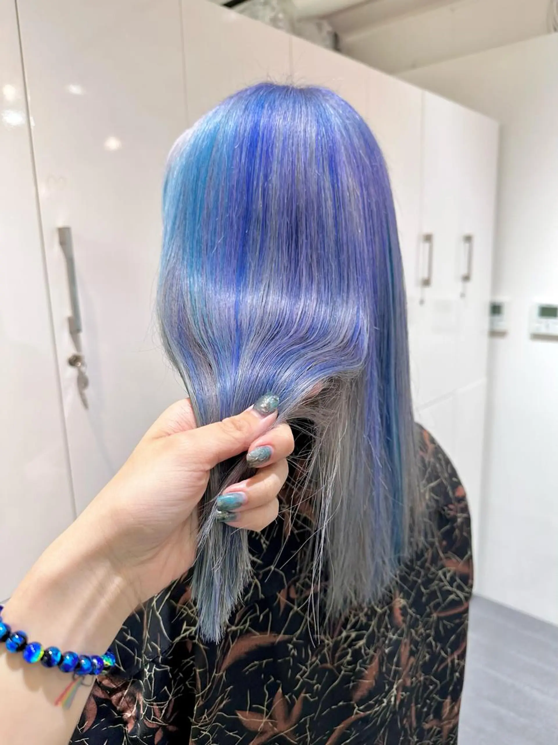 カラー カット ヘアカラー トリートメント 梅田ハイトーン チダ ヒナノのヘアスタイル