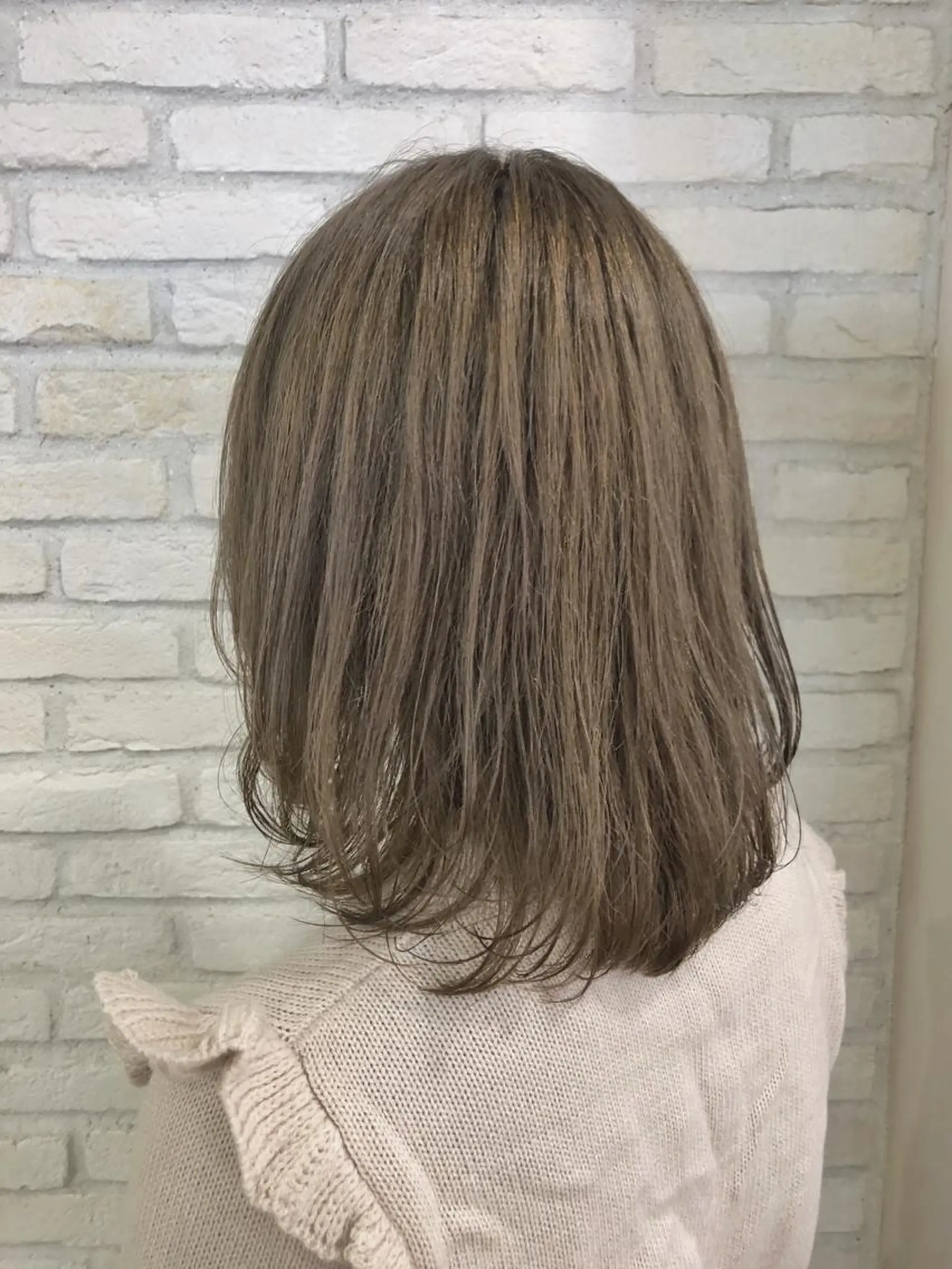 ミディアム カラー アッシュ ミルクティーアッシュ oggi +KENJE所属・大平 美沙のヘアスタイル