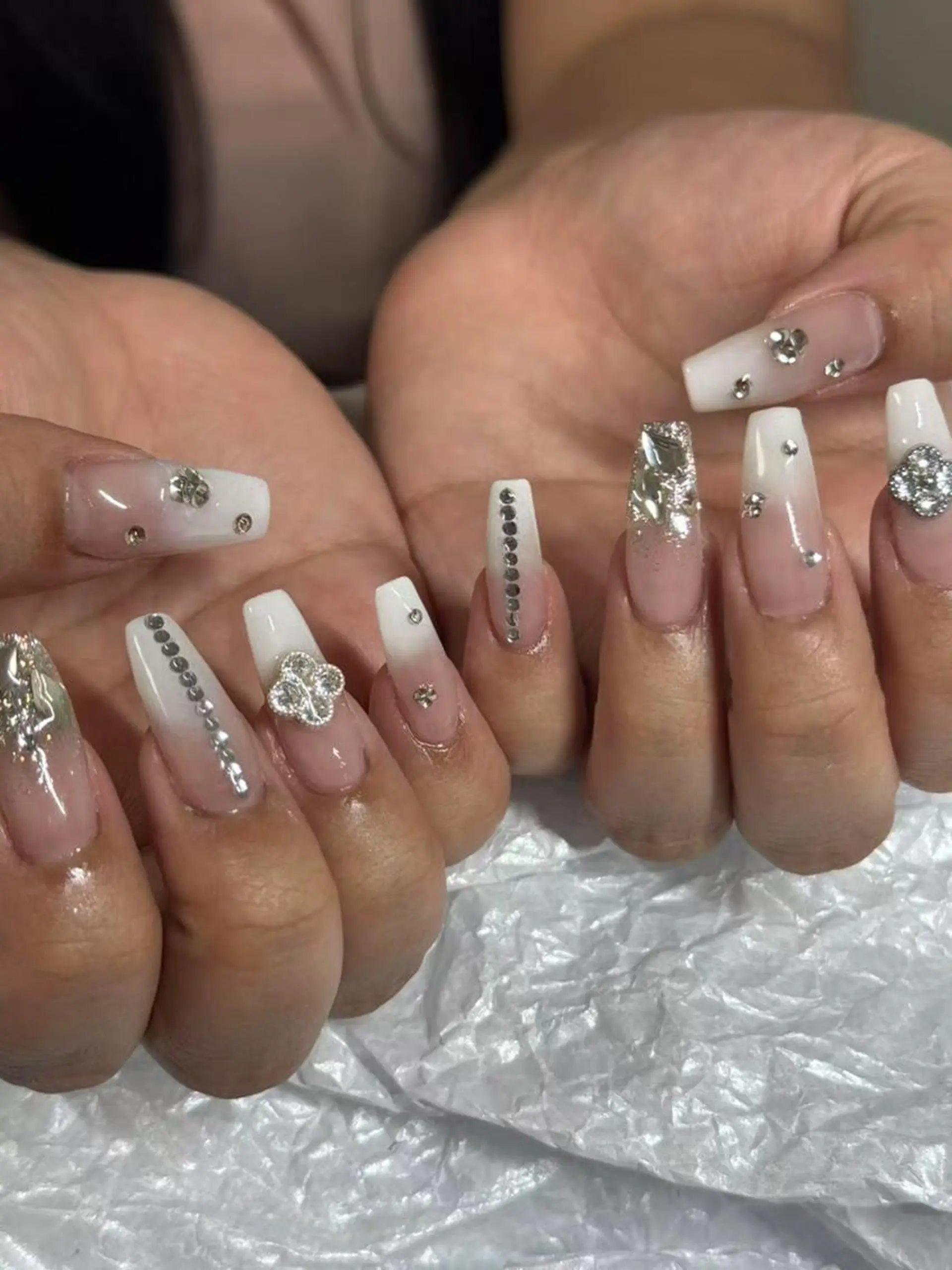 ネイル ハンドネイル 🧚🏻‍♀️ NOHA🎀のネイルデザイン