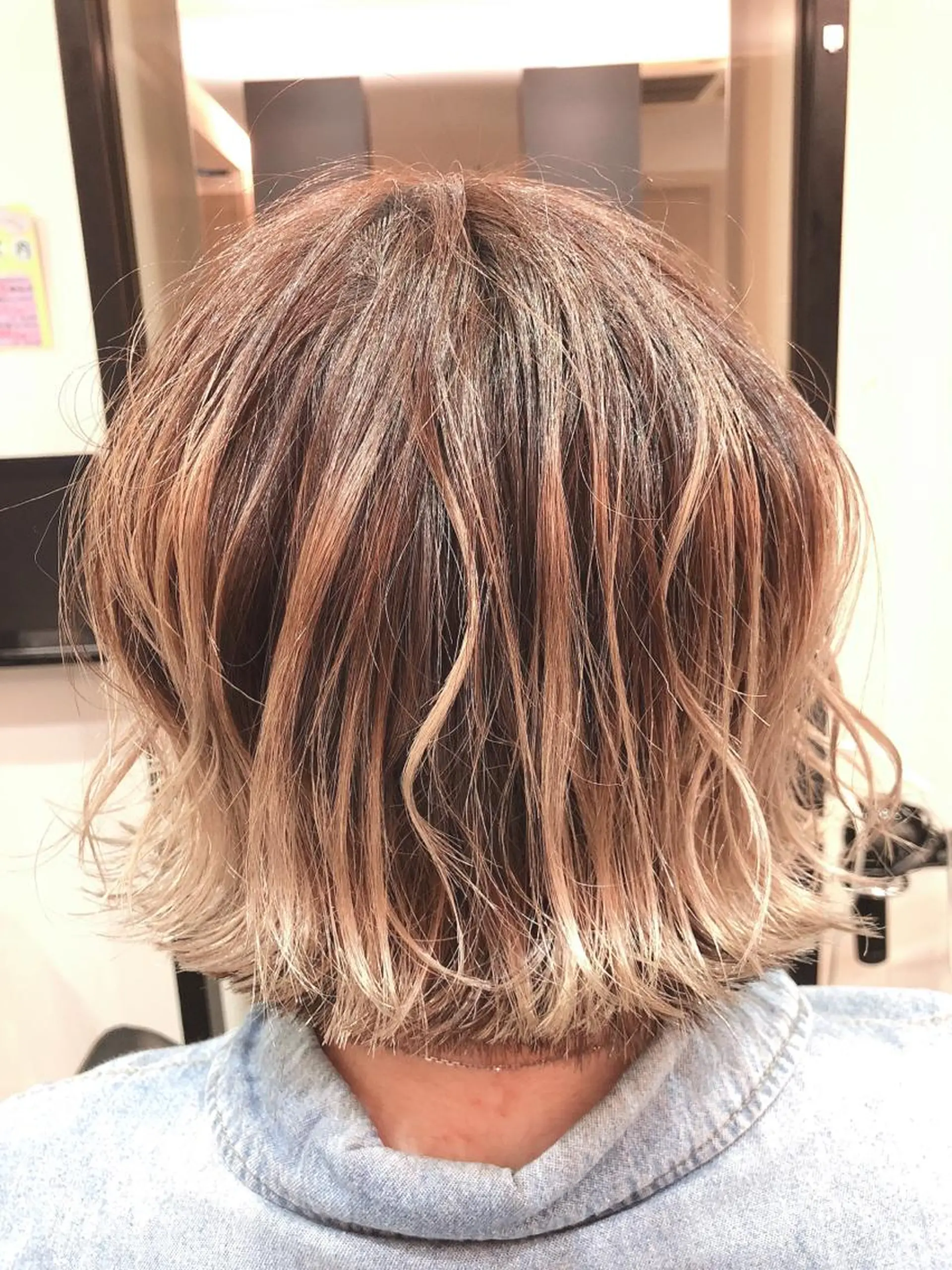 ショート カラー ヘアアレンジ 切りっぱなしボブ バレイヤージュ ハイライトカラー ボブ ハイライト カット ヘアカラー adept北千住店所属・✨髪質改善＆ボブ✨ 近藤 凌のヘアスタイル