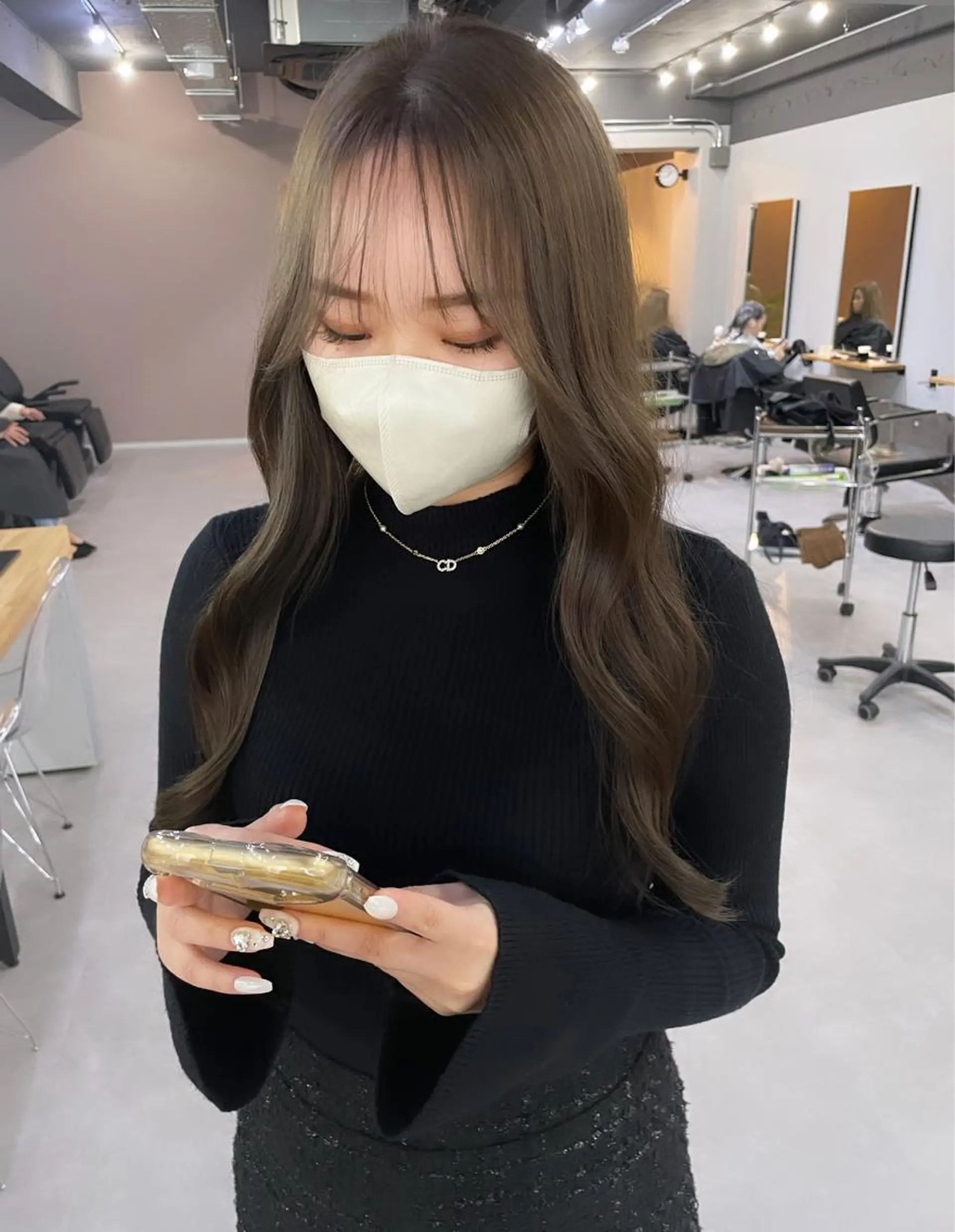 ロング カラー ヘアカラー ミルクティーベージュ ❤︎レイヤー　MIAのヘアスタイル