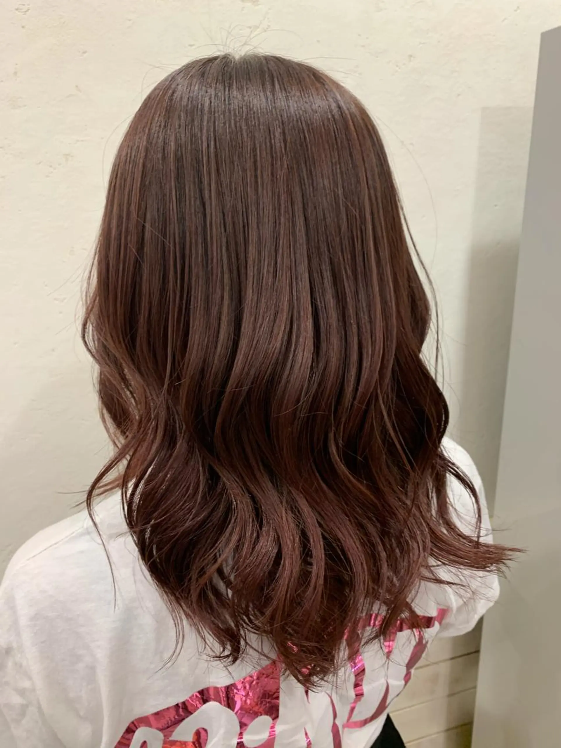 カラー 岩村 彩音のヘアスタイル