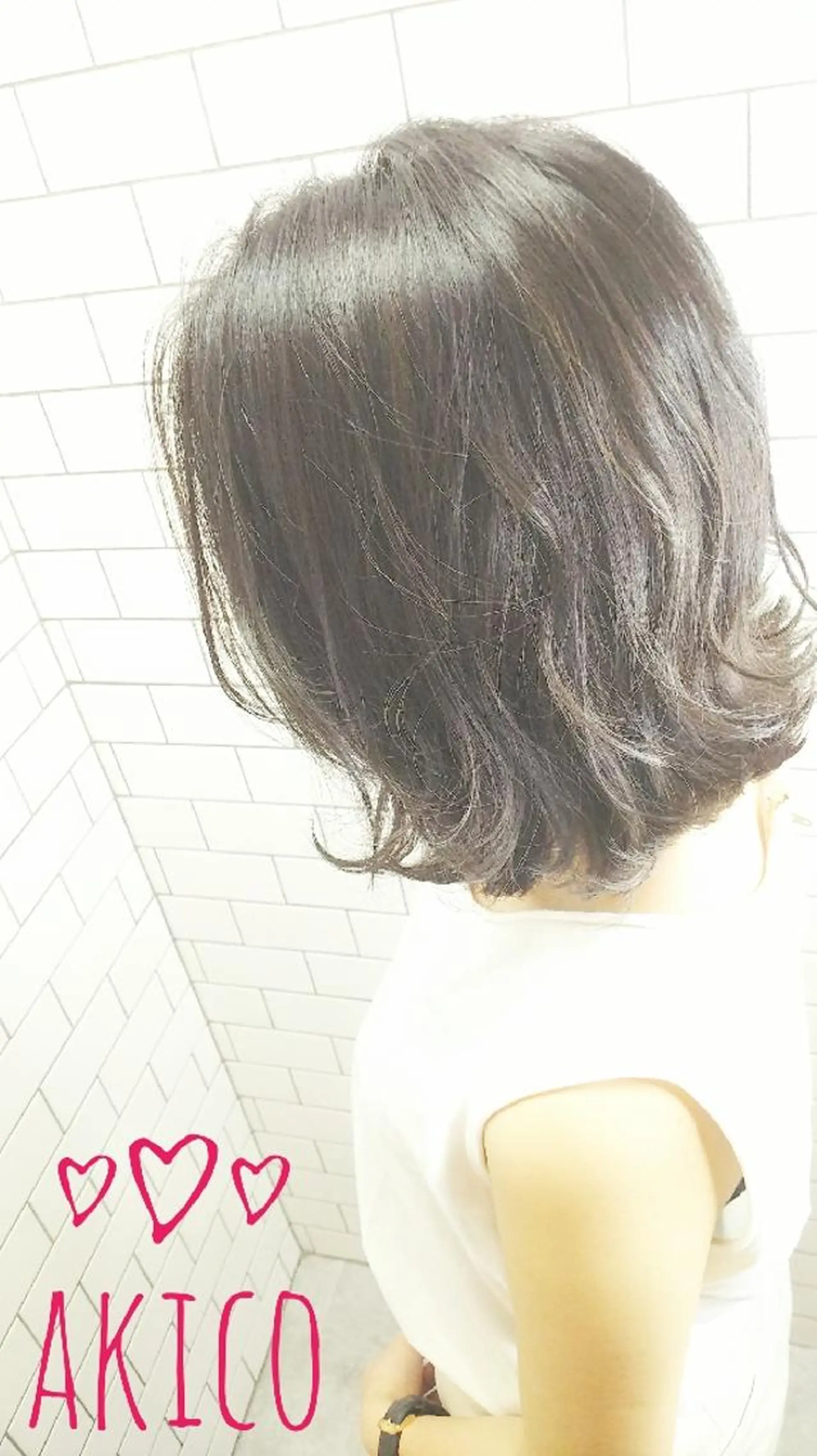 ミディアム カラー LUXBE GALLERY なんば駅前店所属・ラックスビーギャラリ ー AKICOのヘアスタイル