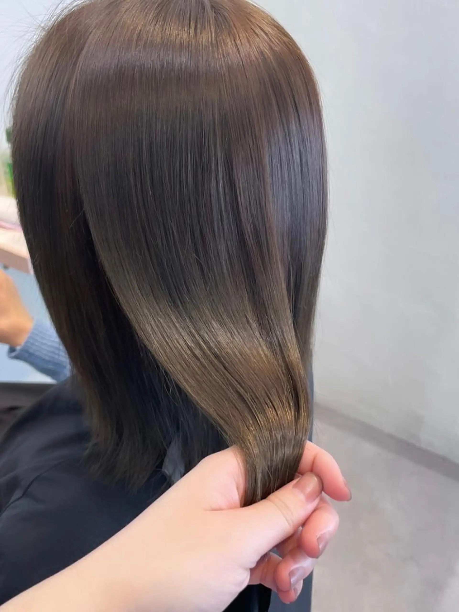 カラー 若月 あやかのヘアスタイル