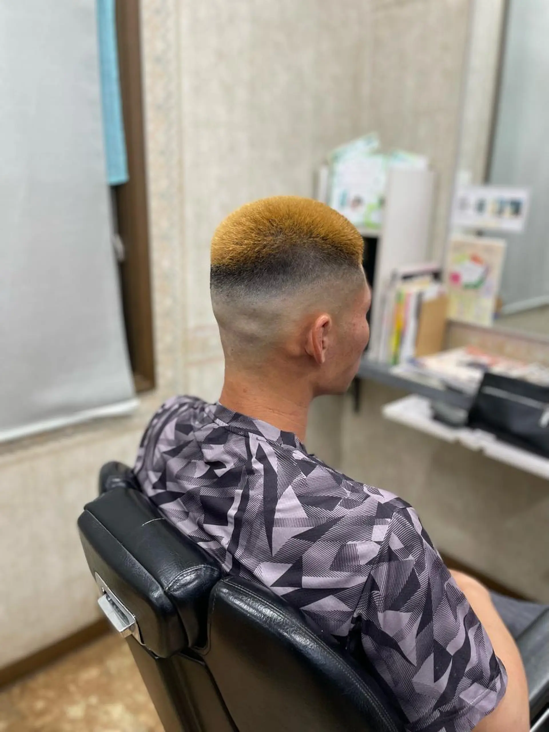 ショート メンズ 海老原 コウのヘアスタイル