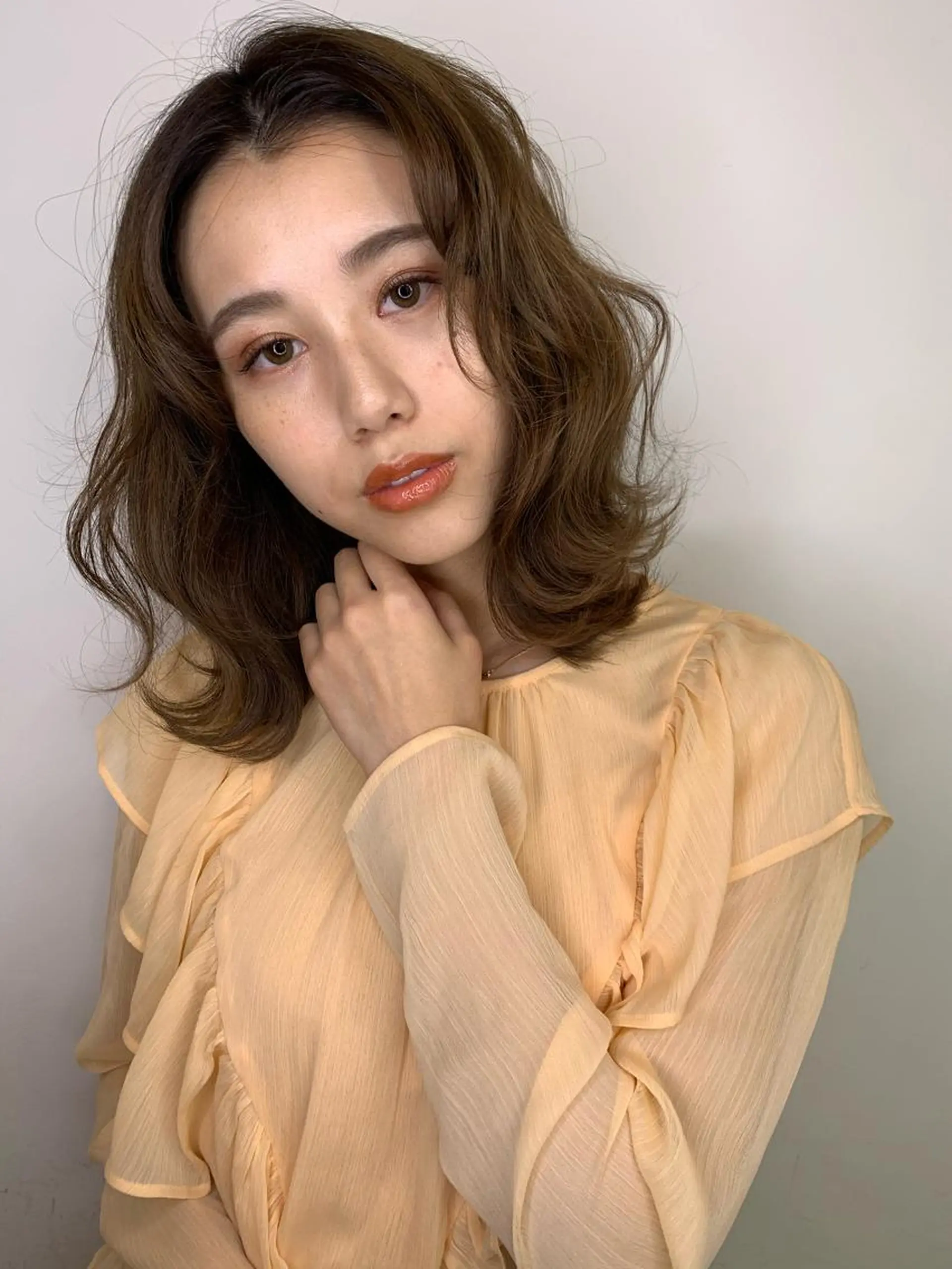 ミディアム カラー 透明感/オリーブ/ グレージュ/YUKAのヘアスタイル