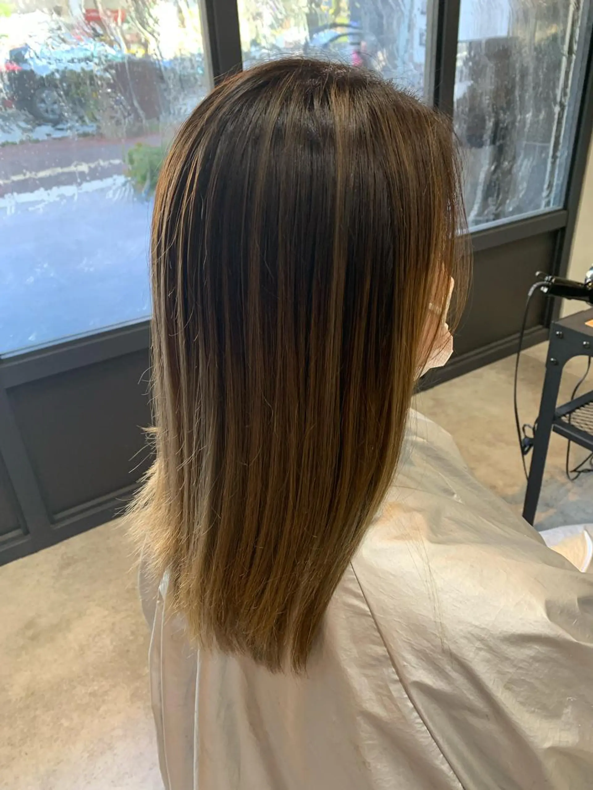 セミロング レイヤーカット ヘアカラー トリートメント 山本 みきのヘアスタイル