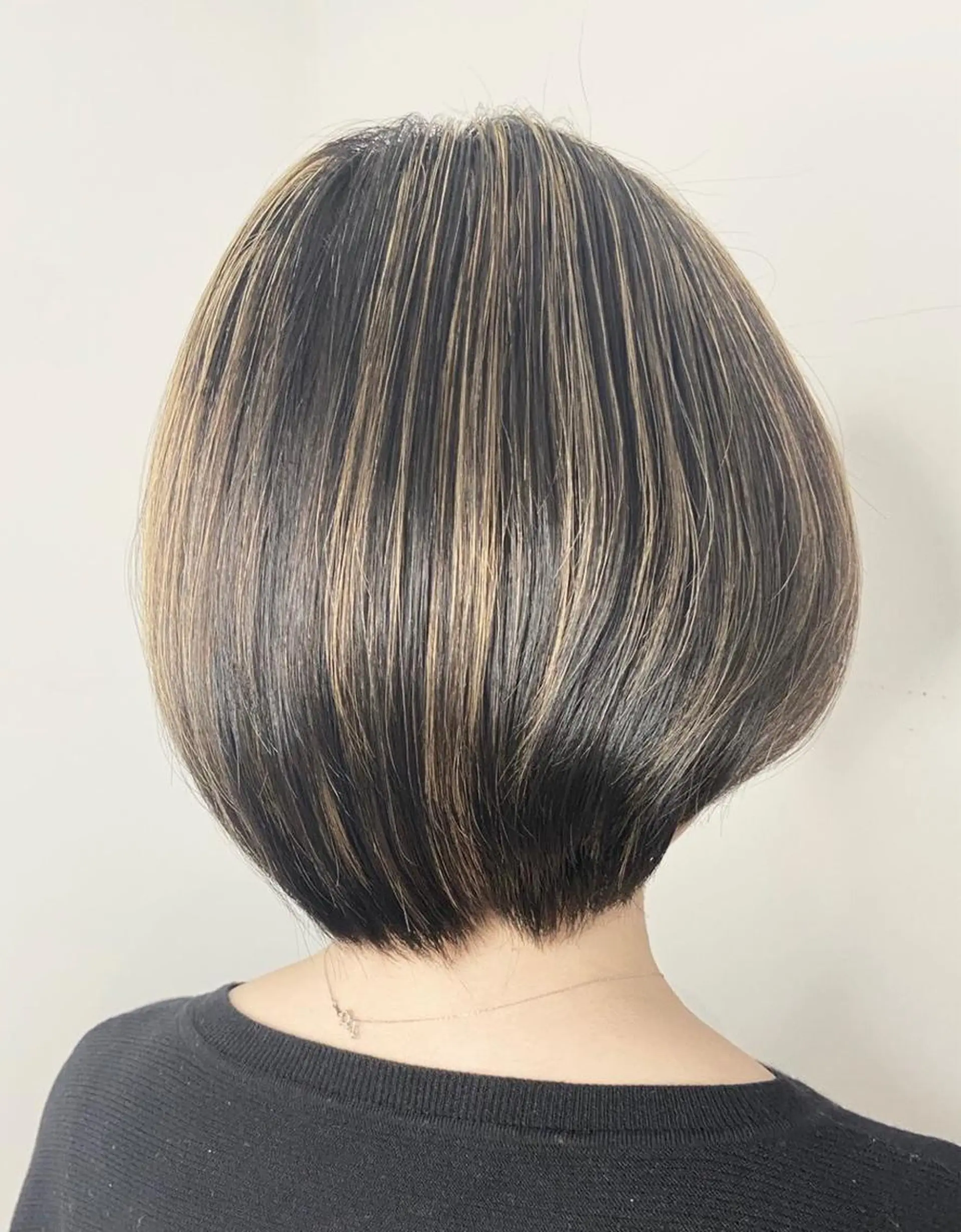 ショート ハイライト ayumi🦖/ 似合わせカラー🤎のヘアスタイル