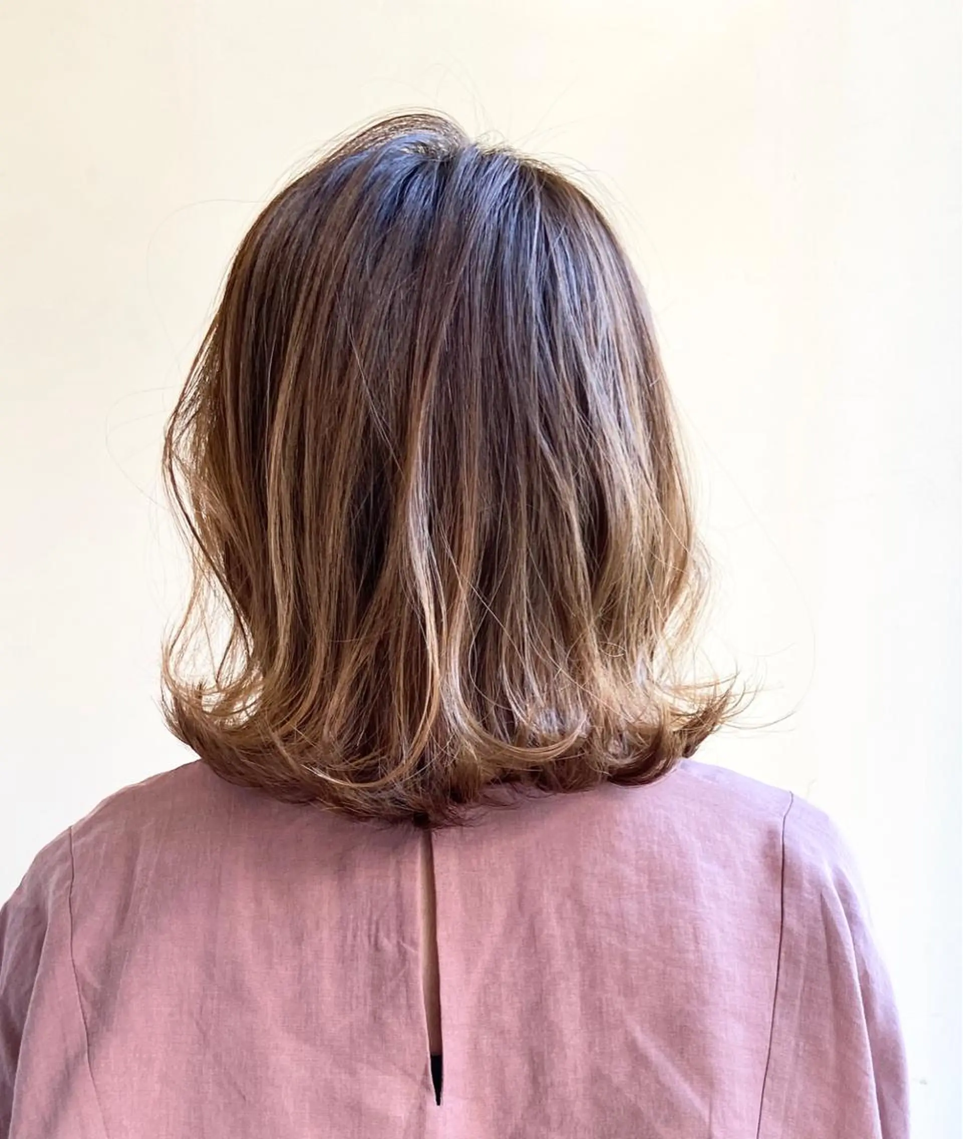 ミディアム カラー バレイヤージュ グラデーションカラー レイヤーカット アイビーライン武蔵小杉所属・💟アイリスト 💟のマツエク・マツパデザイン