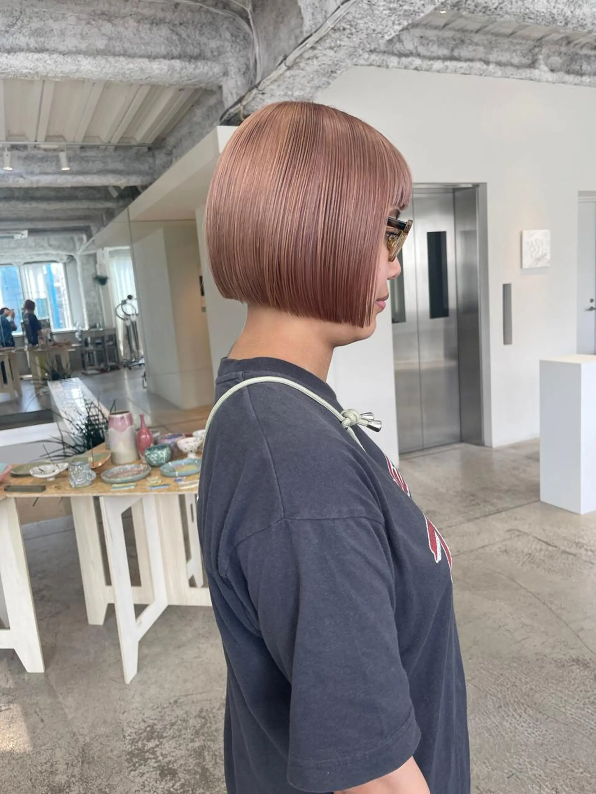 ショート oma　袮次金 鈴香のヘアスタイル