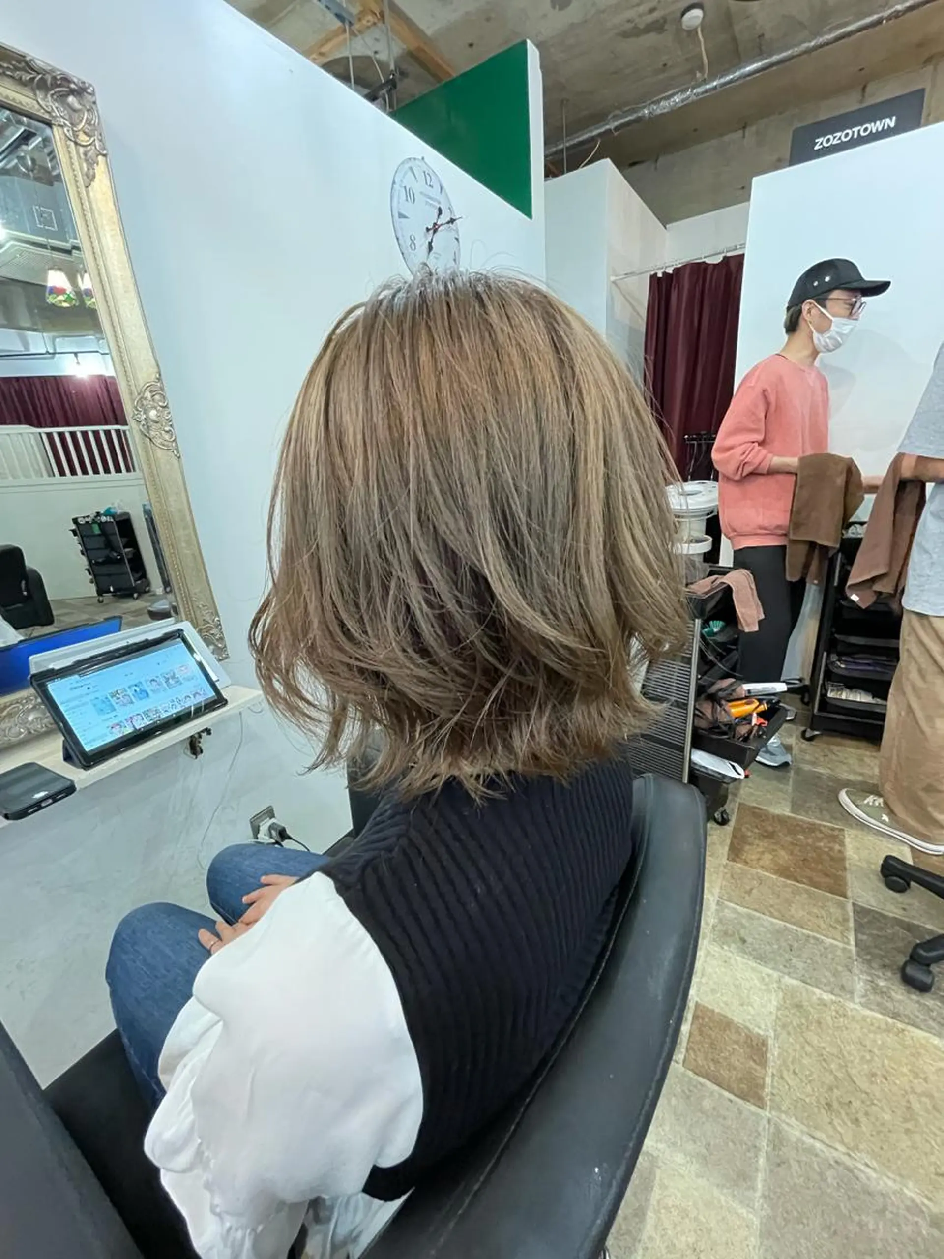 ミディアム ヘアアレンジ アンフィーヘアー所属・amphihair 高橋祐也のヘアスタイル