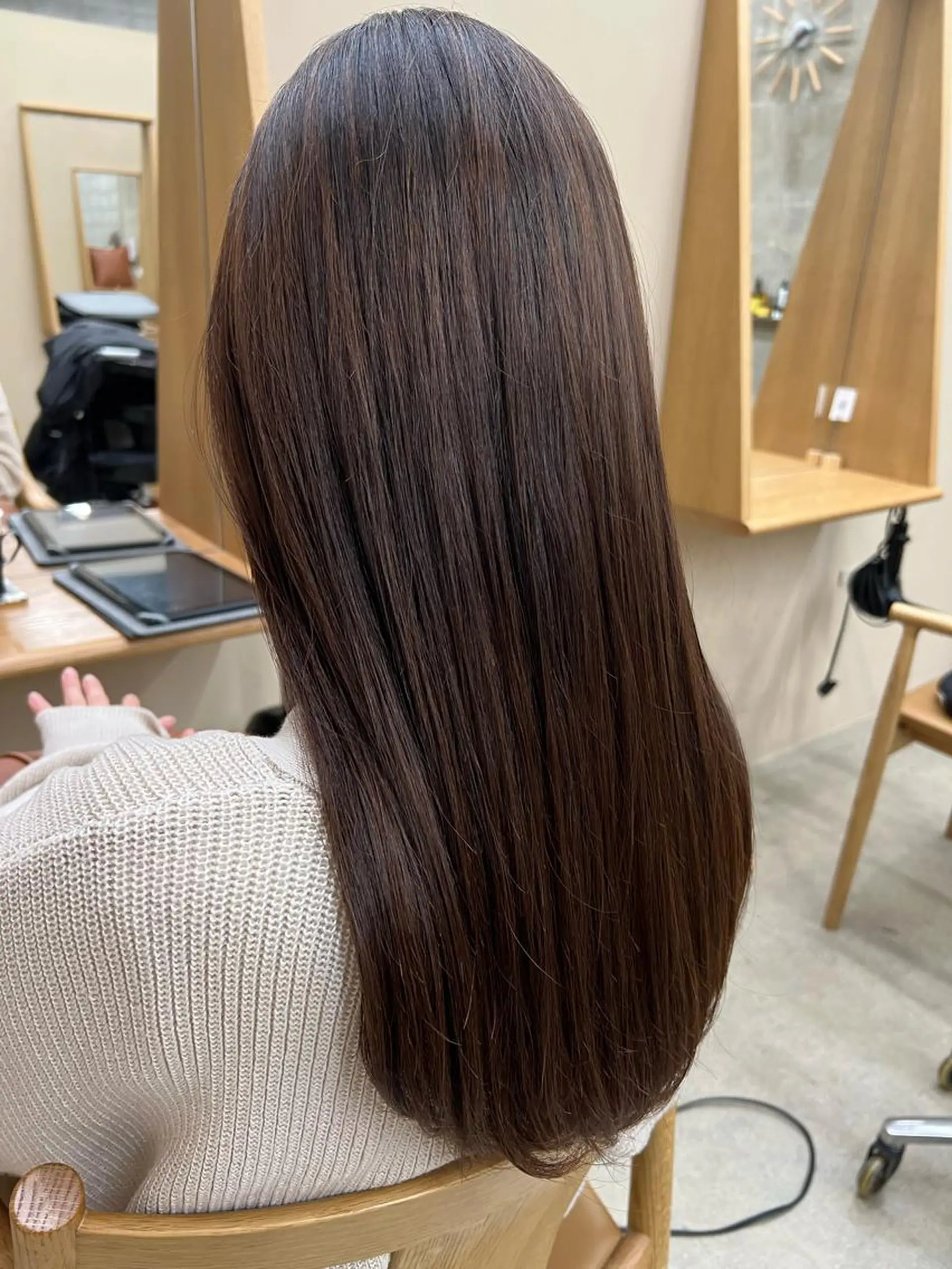 ロング 縮毛矯正 ヘアカラー トリートメント kento レイヤーカットのヘアスタイル