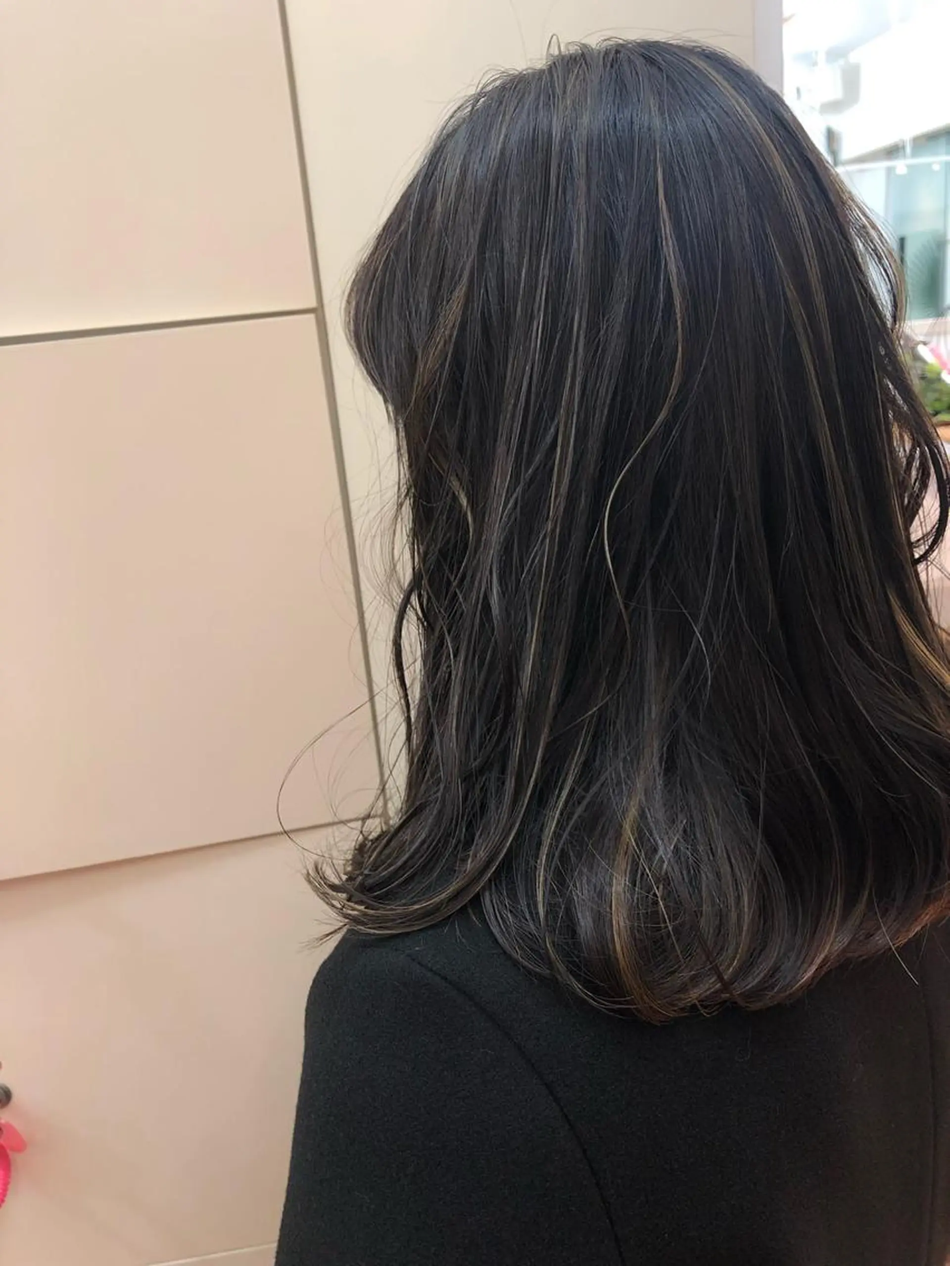 カラー ヘアカラー ショート 嶋津祥希のヘアスタイル