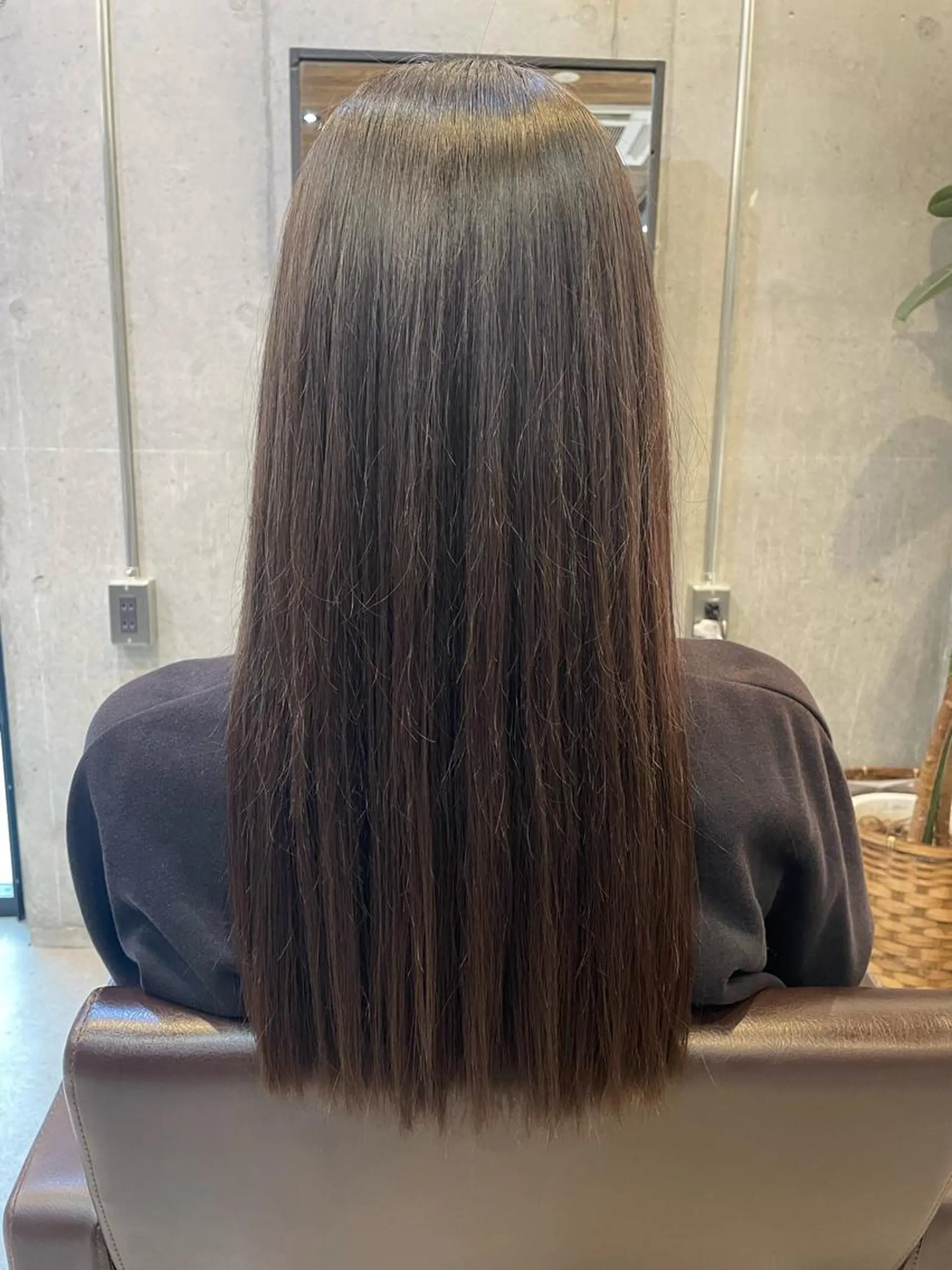 ロング 縮毛矯正 樋川 早紀のヘアスタイル