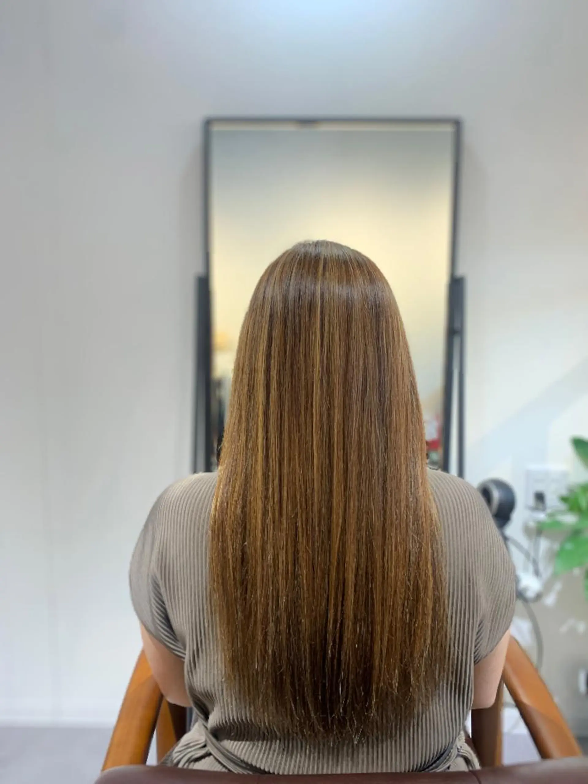 ロング カラー パーマ 髪質改善 ストレートパーマ カット 縮毛矯正 na3moe【ナナナモエ】所属・髪質改善✨カラー特化 サロン🎨平尾晃一のヘアスタイル