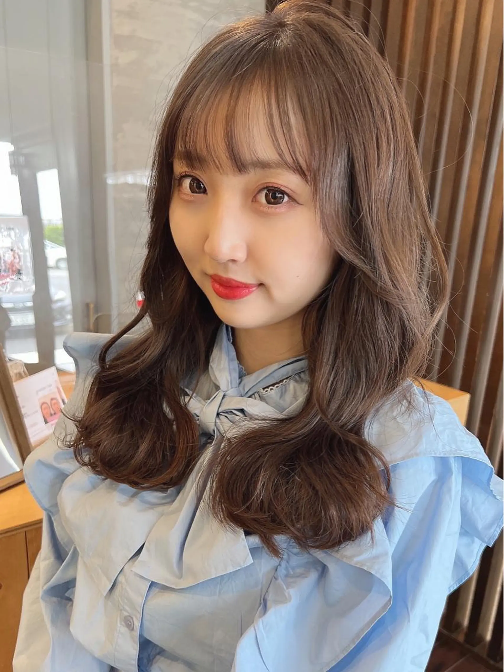 ミディアム カラー ブリーチ グレージュ ブリーチなしカラー カット ヘアカラー トリートメント 具志 正太のヘアスタイル