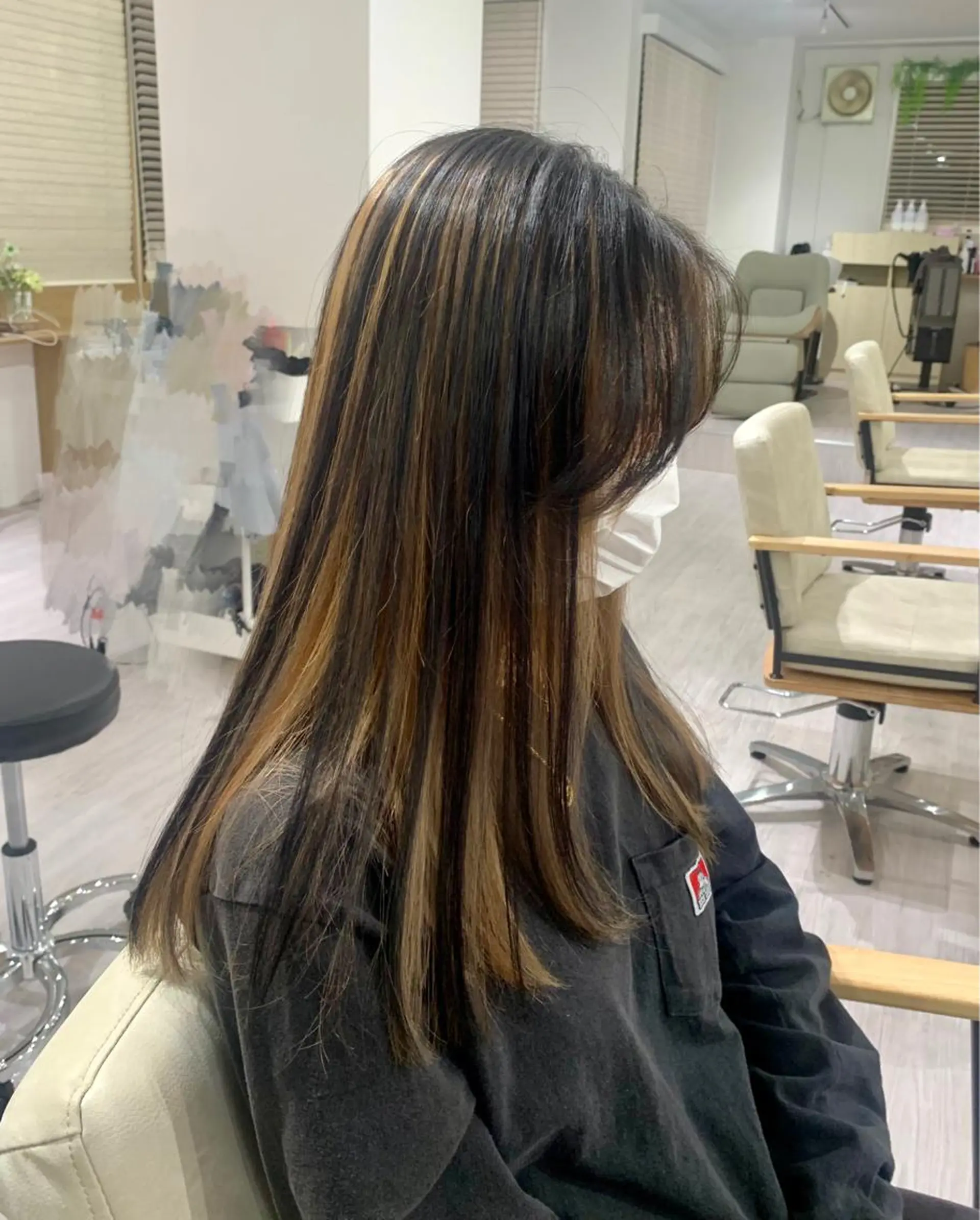 ロング カラー ヘアカラー トリートメント ツヤカラー🤍 ARISAのヘアスタイル