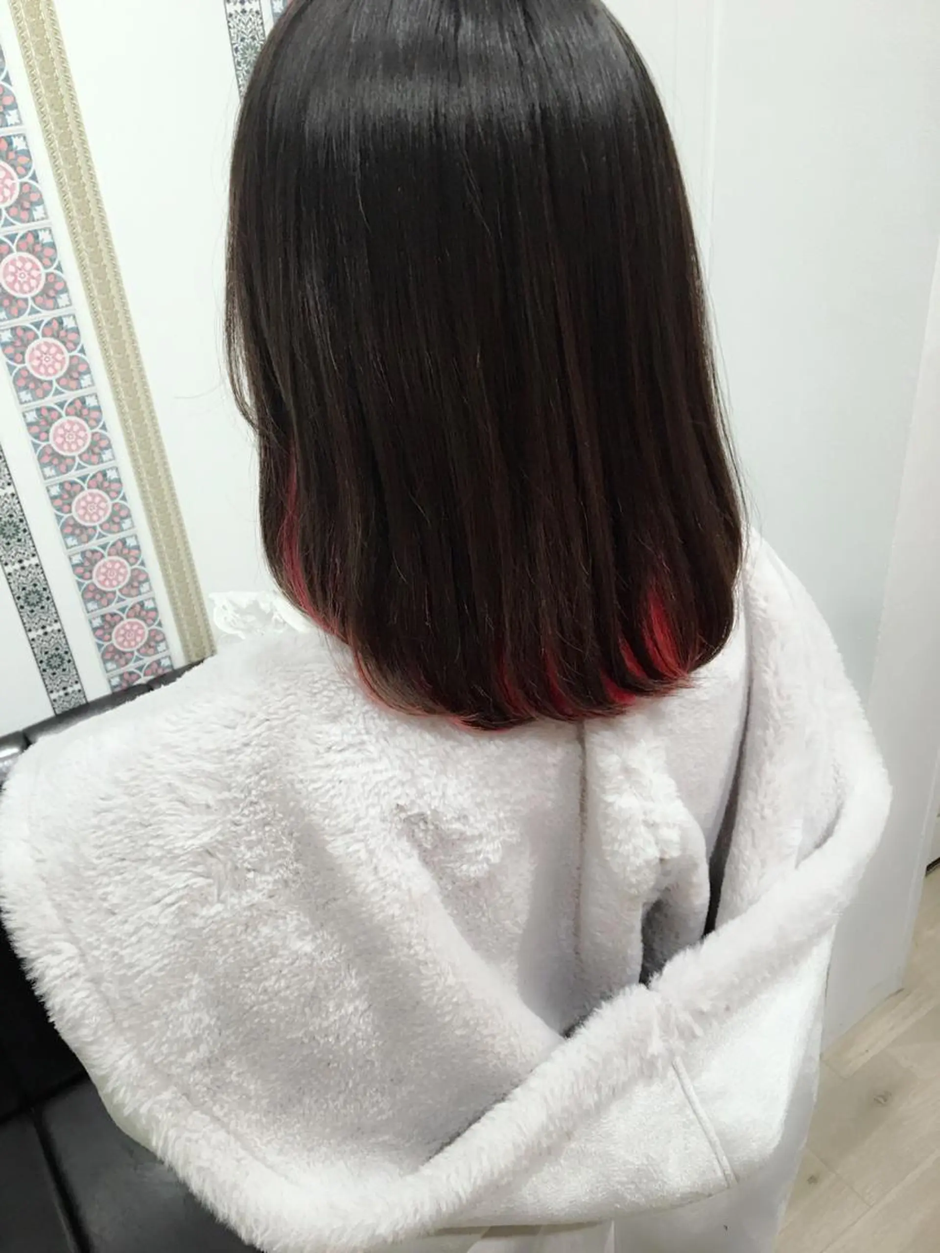 ショート カラー インナーカラー レッドカラー カット ヘアカラー トリートメント 髪質改善ｶﾗｰ ｹｱﾌﾞﾘｰﾁ/ﾀﾑのヘアスタイル