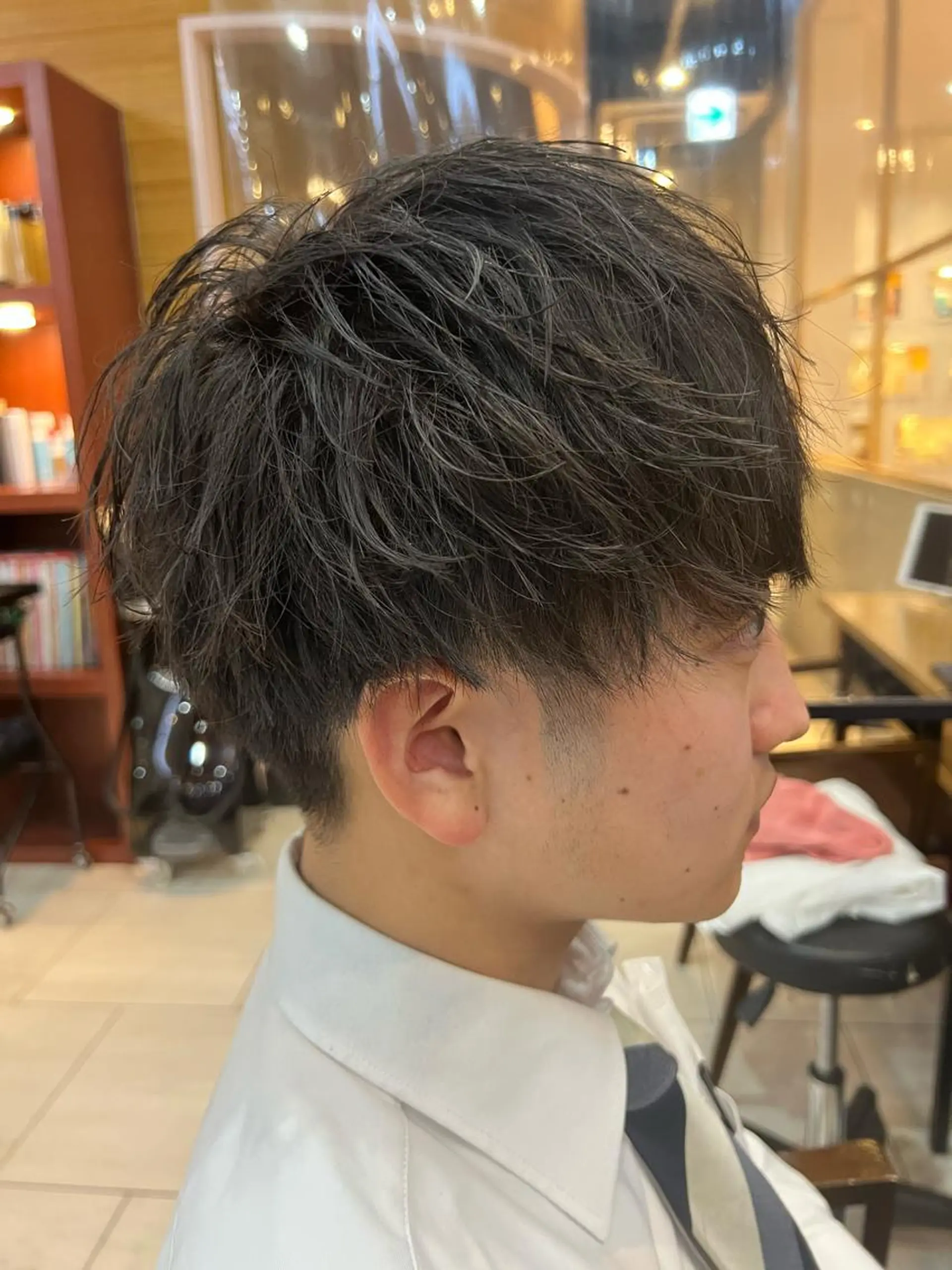 ショート パーマ メンズ メンズパーマ 波巻きパーマ メンズカット曲がる 縮毛矯正佐々木タクマのヘアスタイル