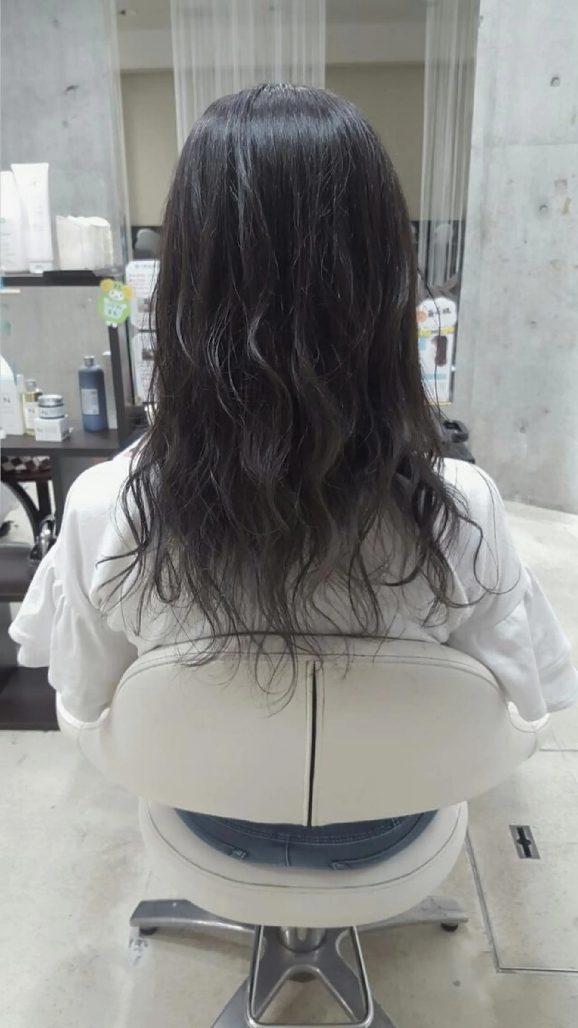 ロング カラー ダークグレー ダークグレージュ グレージュ イルミナカラー カット ヘアカラー トリートメント brace 立花のヘアスタイル