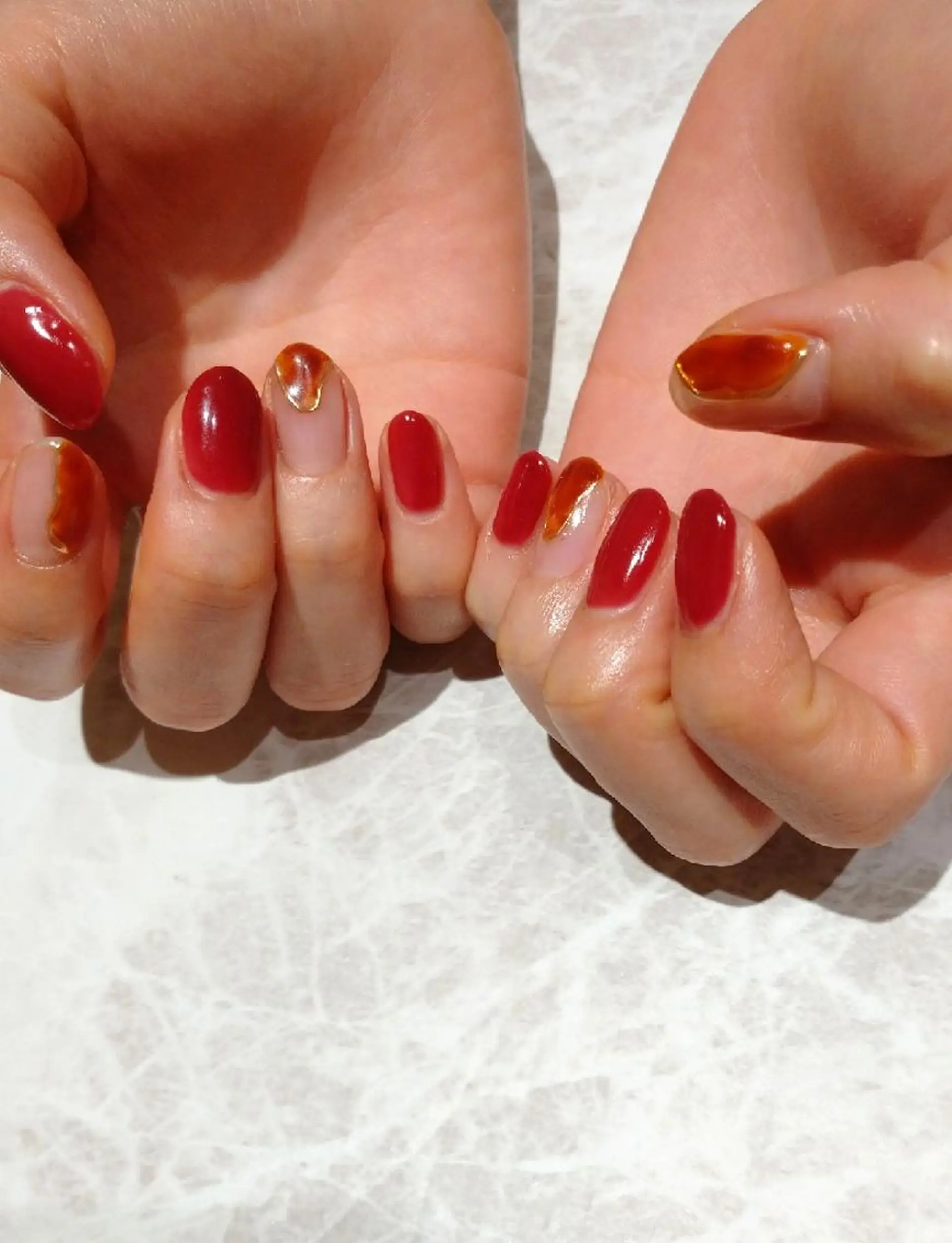 ネイル べっ甲ネイル ハンドネイル 會田 瑠衣のネイルデザイン