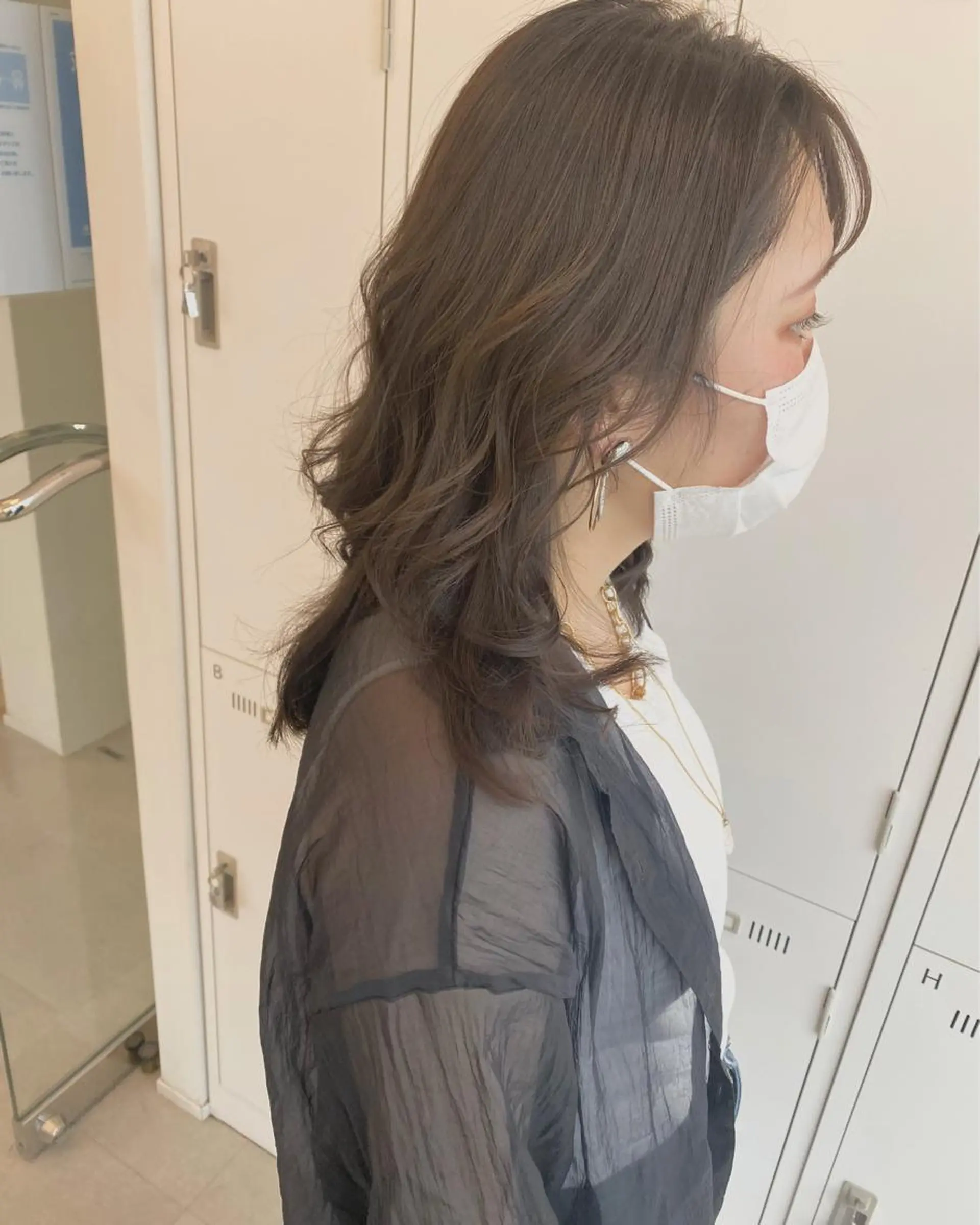 セミロング カラー YUNA ユウナのヘアスタイル