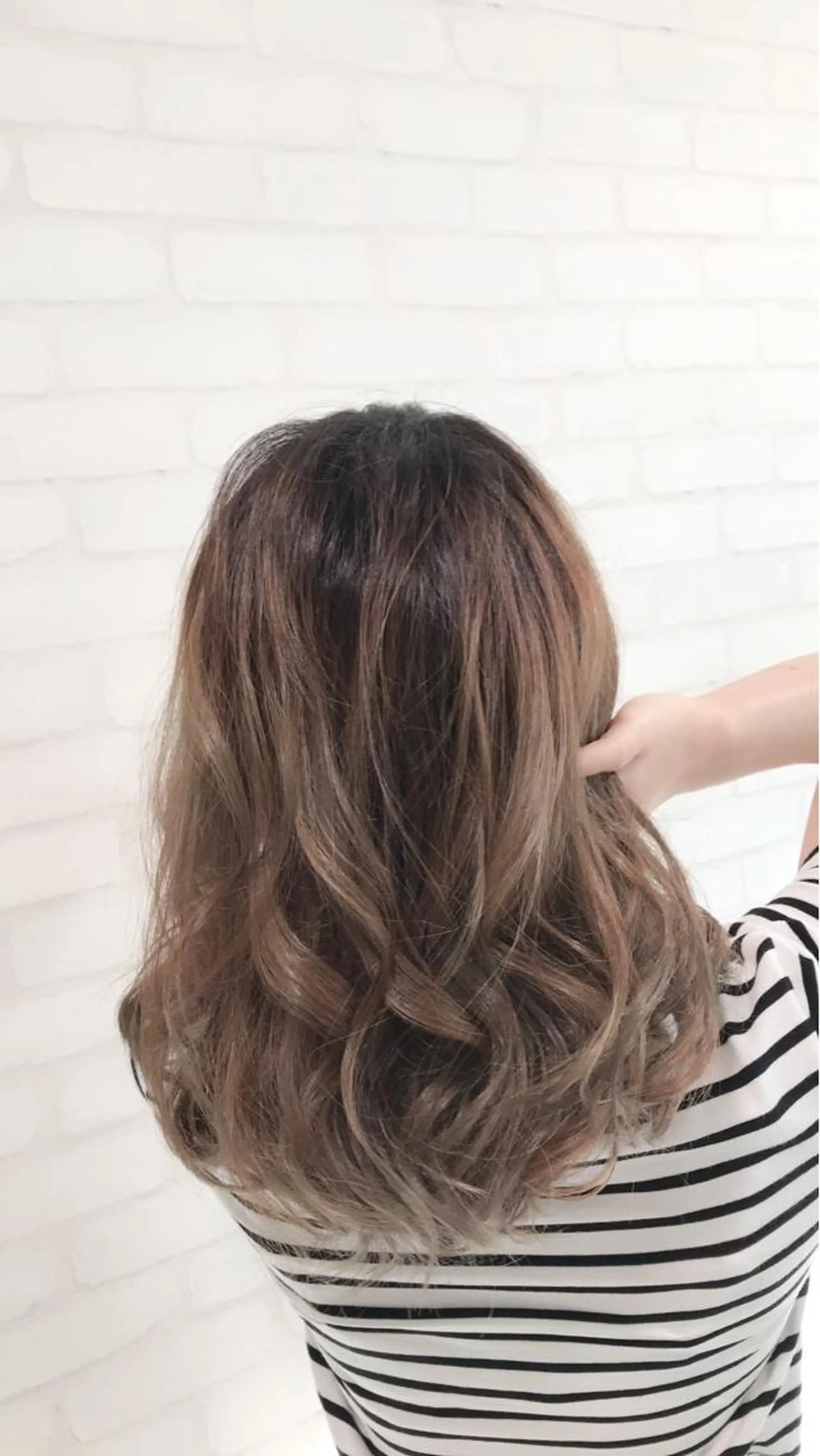 セミロング レイヤーカット ヘアカラー トリートメント Selene hair OSAKAのヘアスタイル