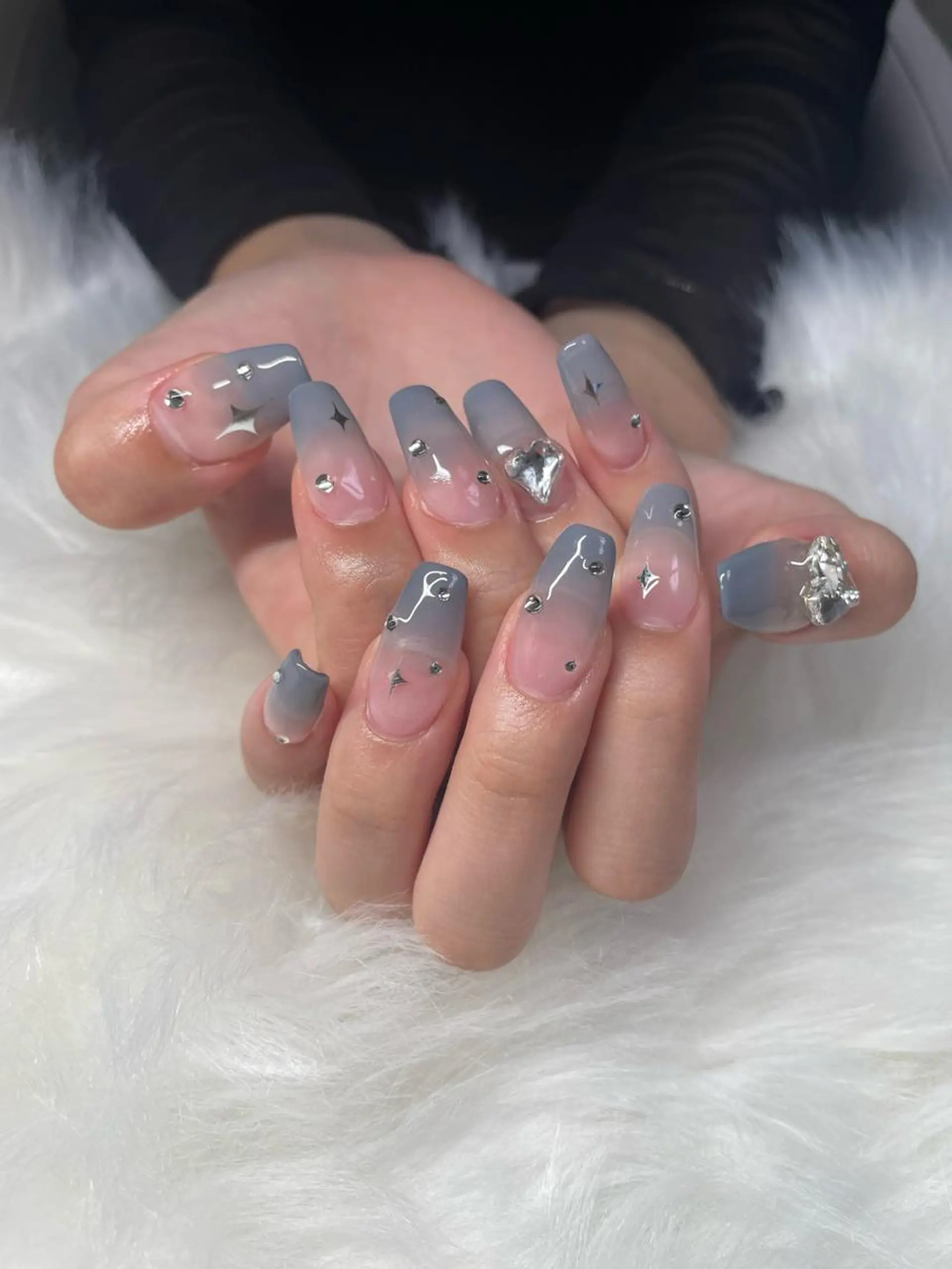 ネイル キラキラネイル 韓国ネイル NAILSALON KOHAKUのネイルデザイン