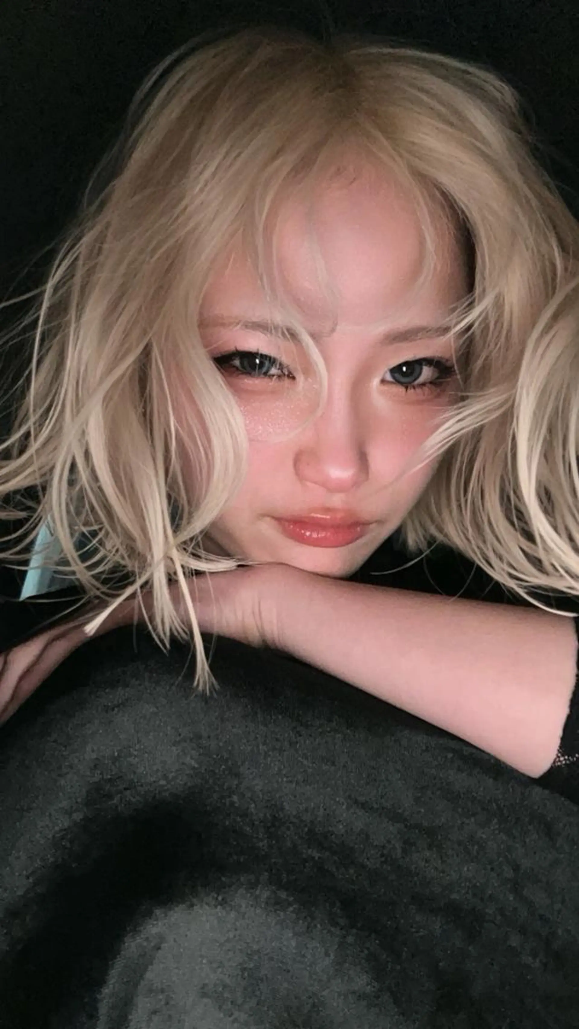 セミロング カラー ユイ☆ハイトーン ☆ブリーチデザインのヘアスタイル