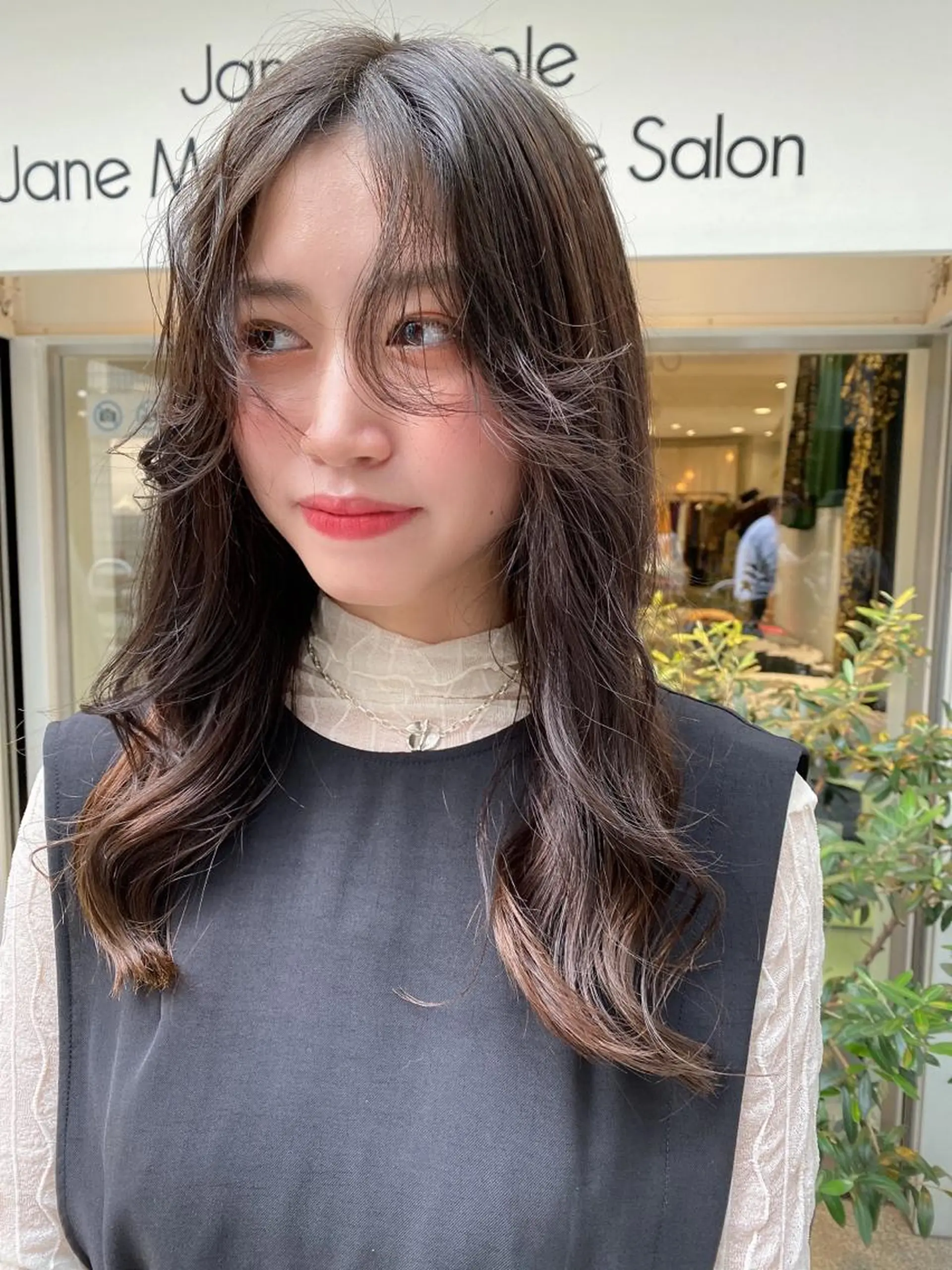 セミロング カラー パーマ ヘアアレンジ マツエク・マツパ セミロングパーマ ヘアセット Noah's　Ark所属・透明感カラー🫧ヘア セット🫧松本菜月の眉毛・アイブロウイメージ