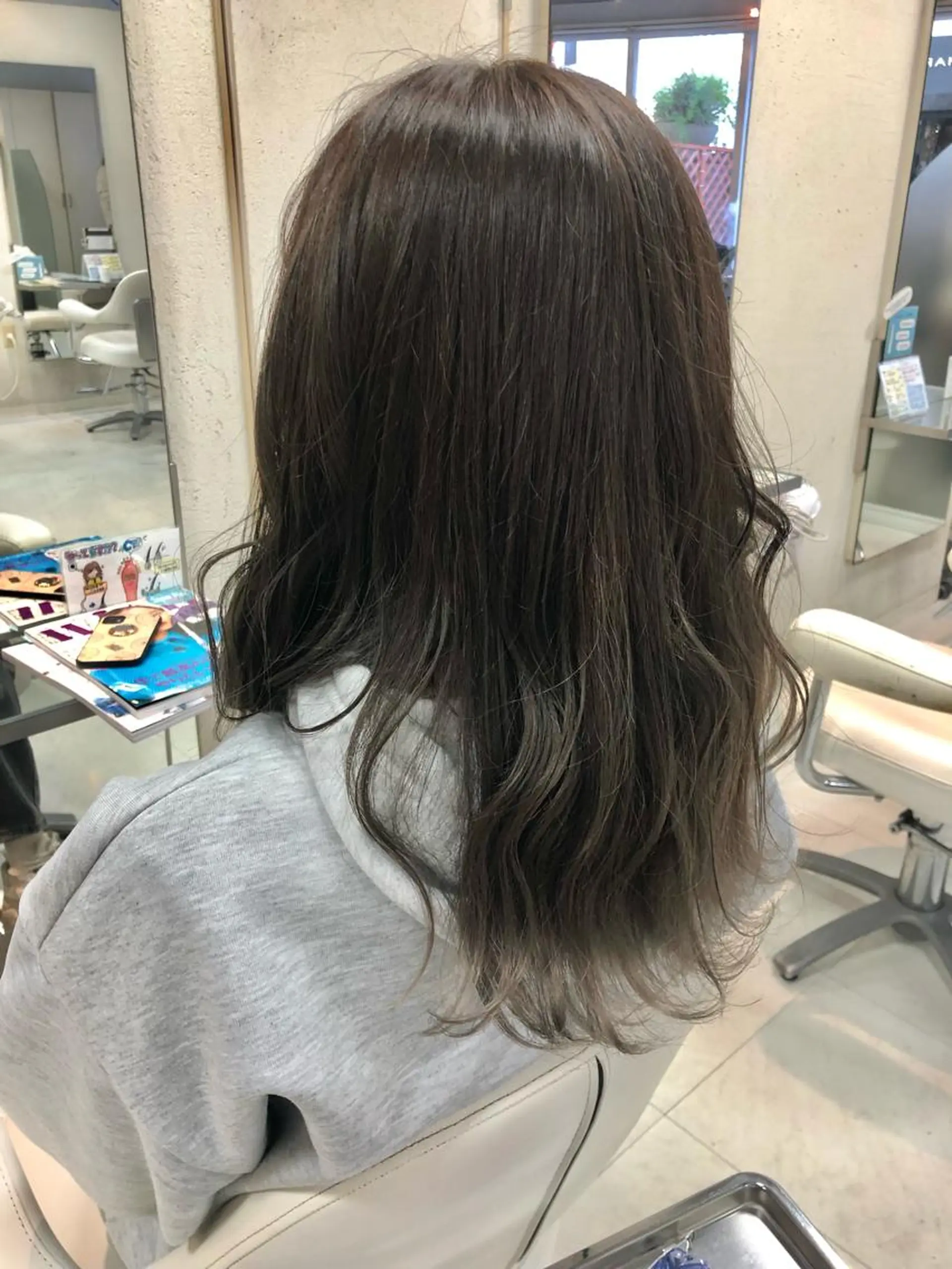 ロング ヘアカラー トリートメント 阿部 美咲のヘアスタイル