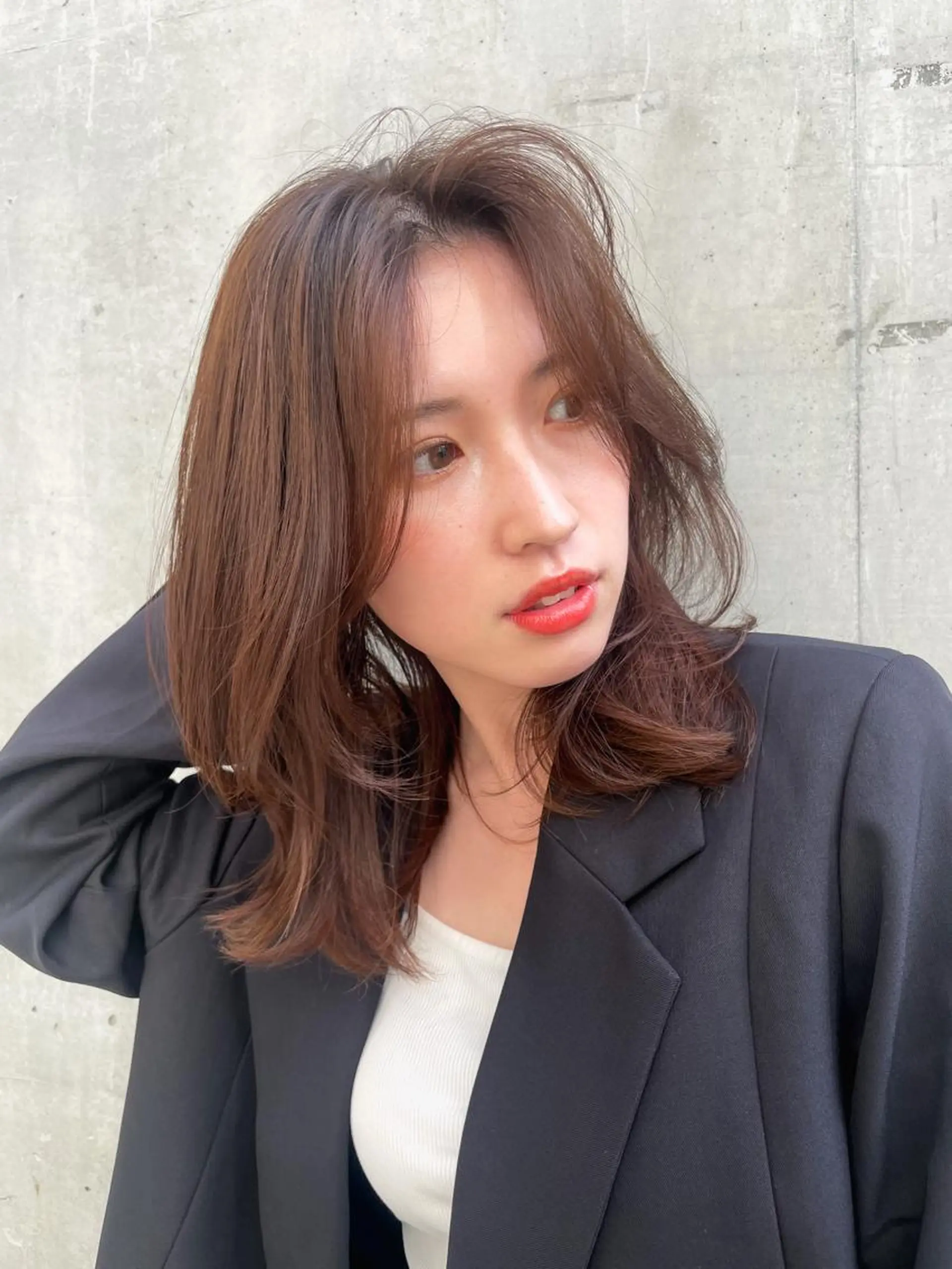 ミディアム カラー 韓国レイヤーカット/ ダブルカラーのヘアスタイル