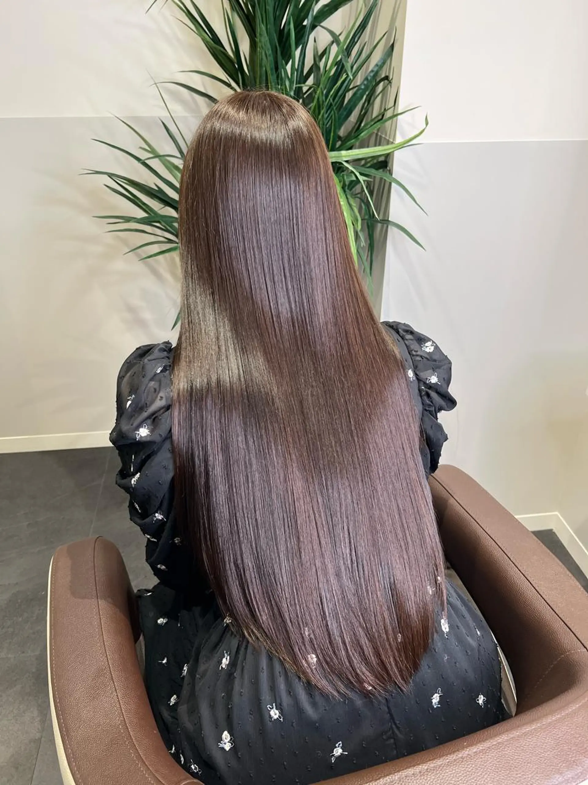 ロング カラー 韓国風カラー くびれヘア 顔周りカット 髪質改善 ヨシンモリ SALOWIN east店6F所属・TAKUMI 【美髪特化】のヘアスタイル