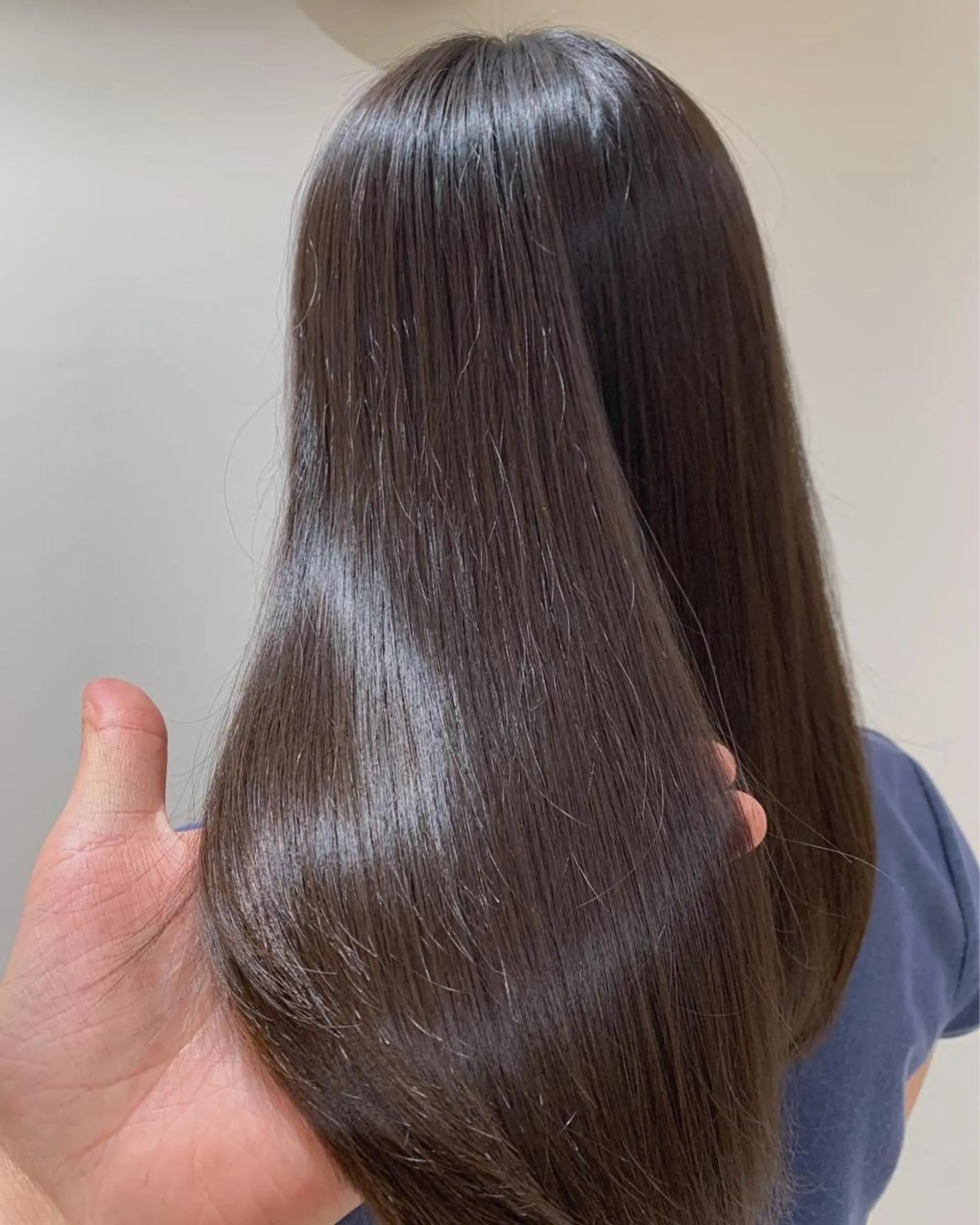 セミロング lore 金杉悠作のヘアスタイル