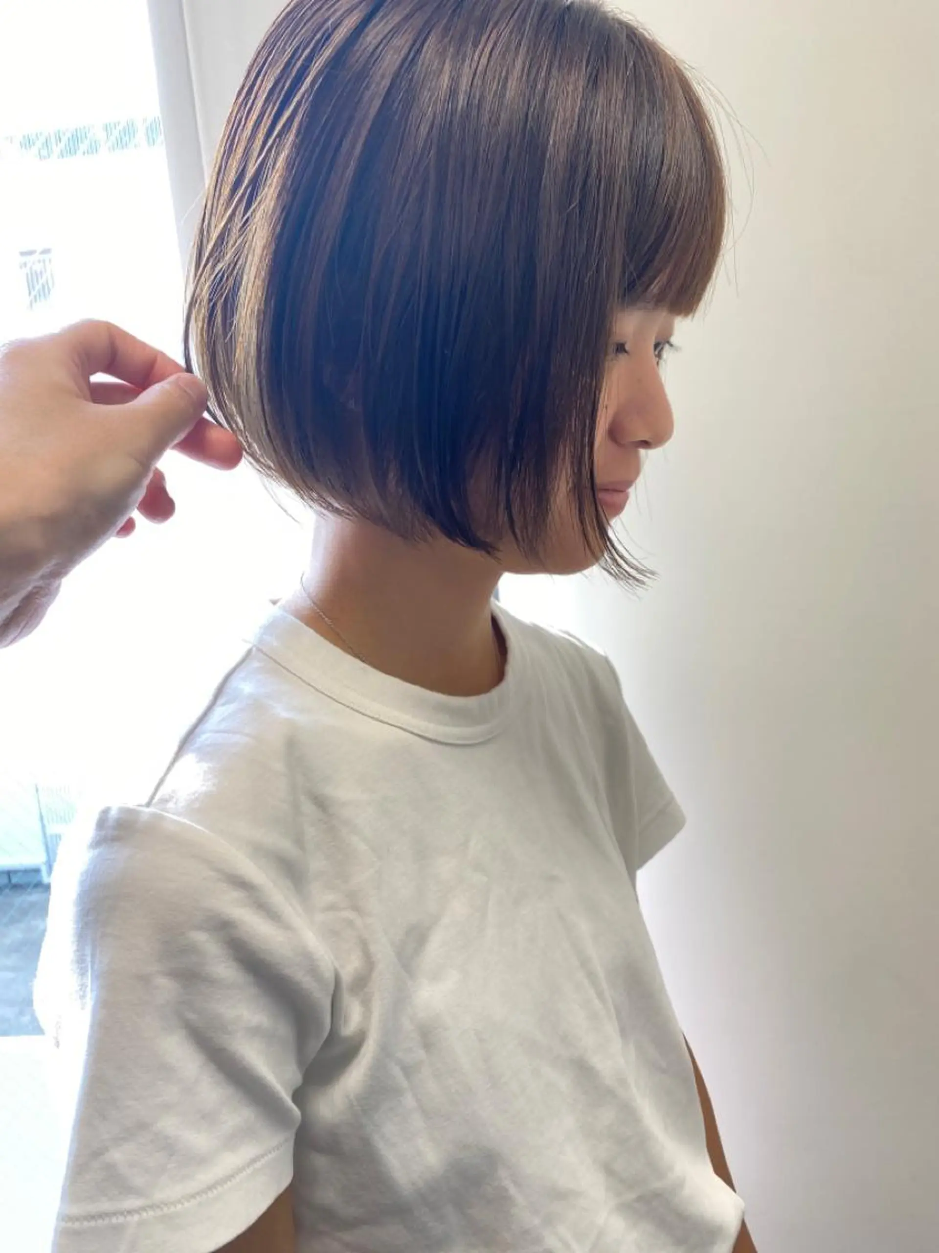 ミディアム カラー THE DAY所属・AKI HASHIMOTOのヘアスタイル