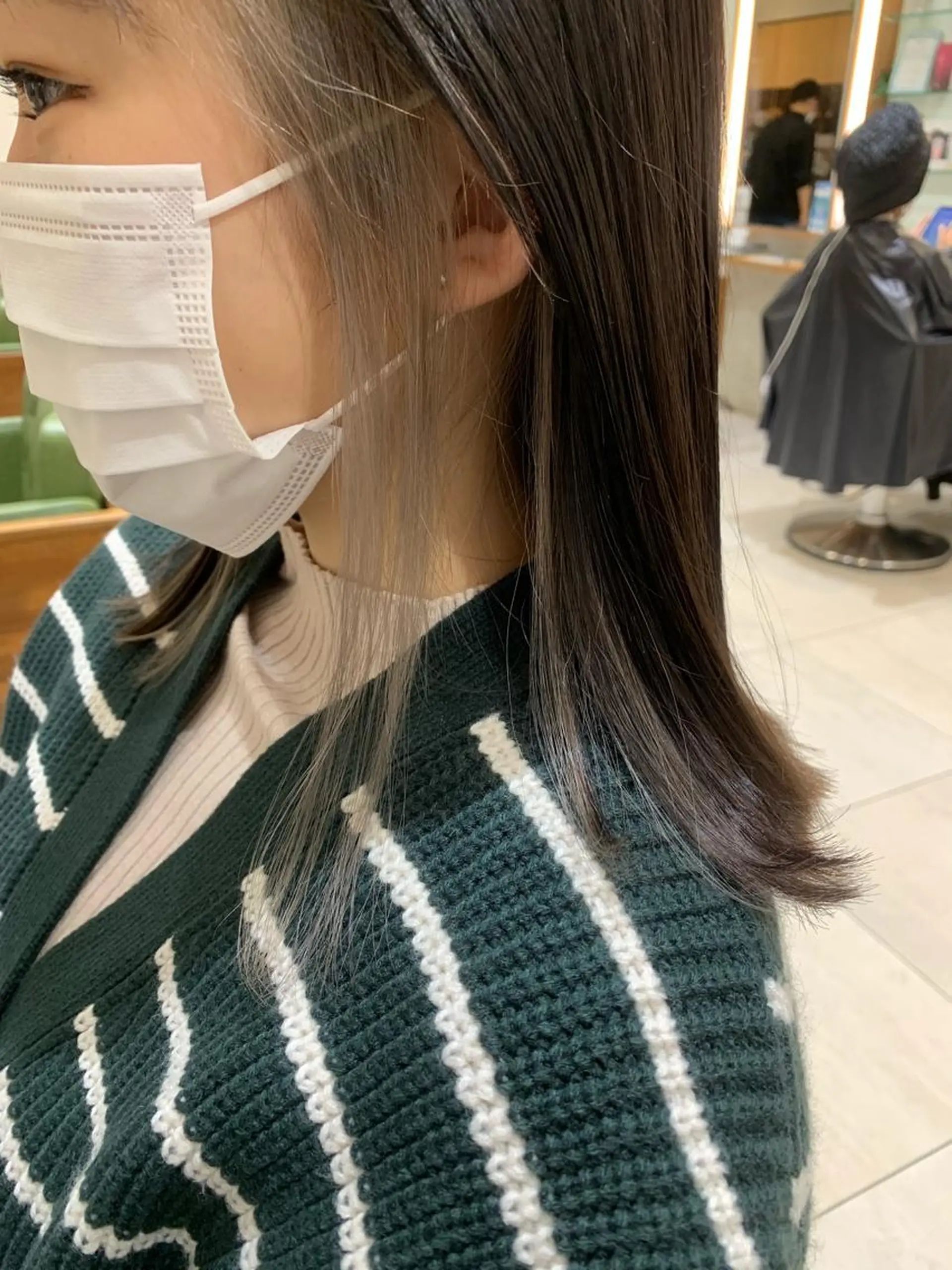 ミディアム カラー グレージュ シルバー 高橋友里亜 /フリーランスのヘアスタイル