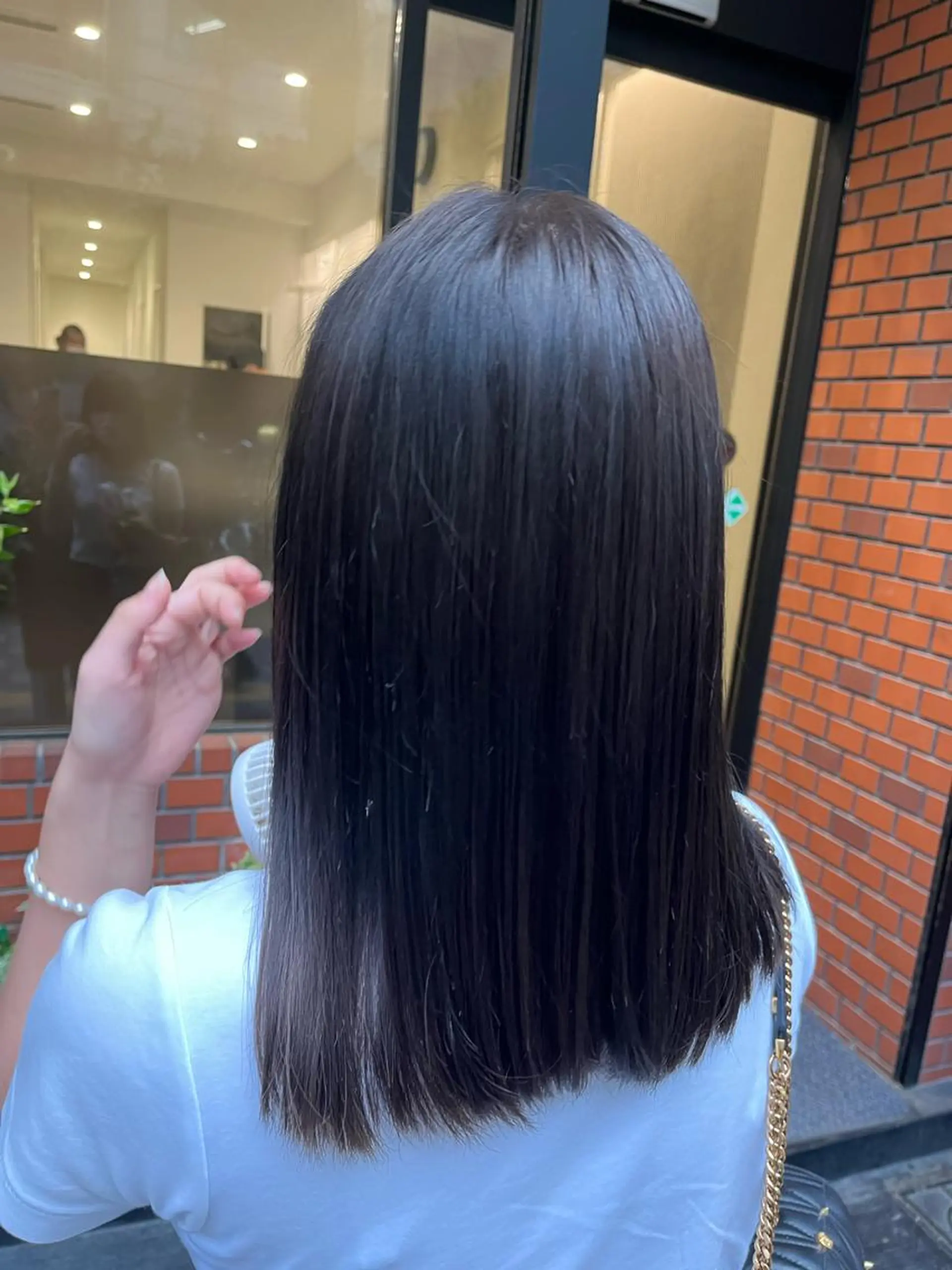 カラー アッシュ アッシュグレー 透明感カラー KOKORO 中村 朱里のヘアスタイル