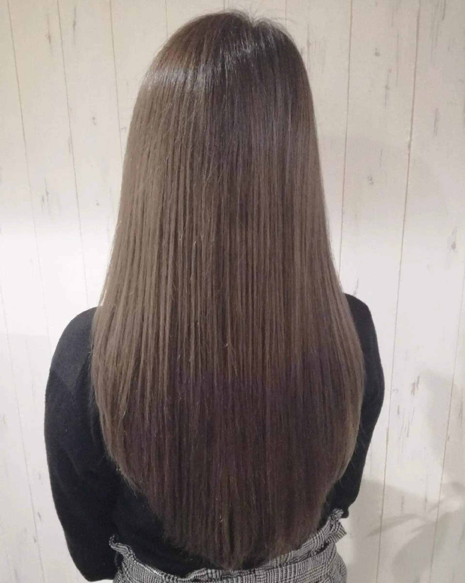 カラー ロング ベージュカラー 西川 敏夫のヘアスタイル