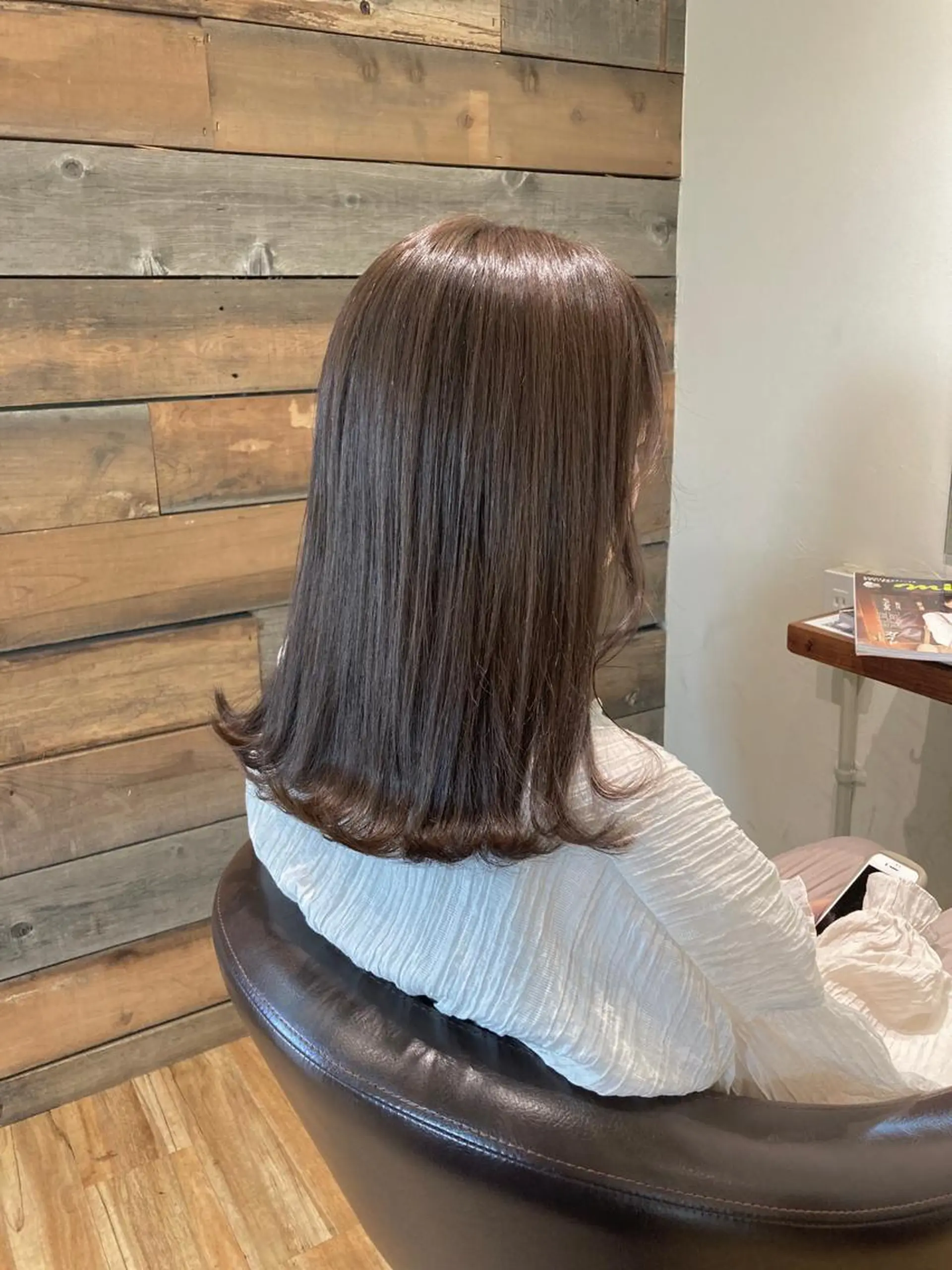 ミディアム カラー ベージュカラー カット ヘアカラー 梅山 美侑のヘアスタイル