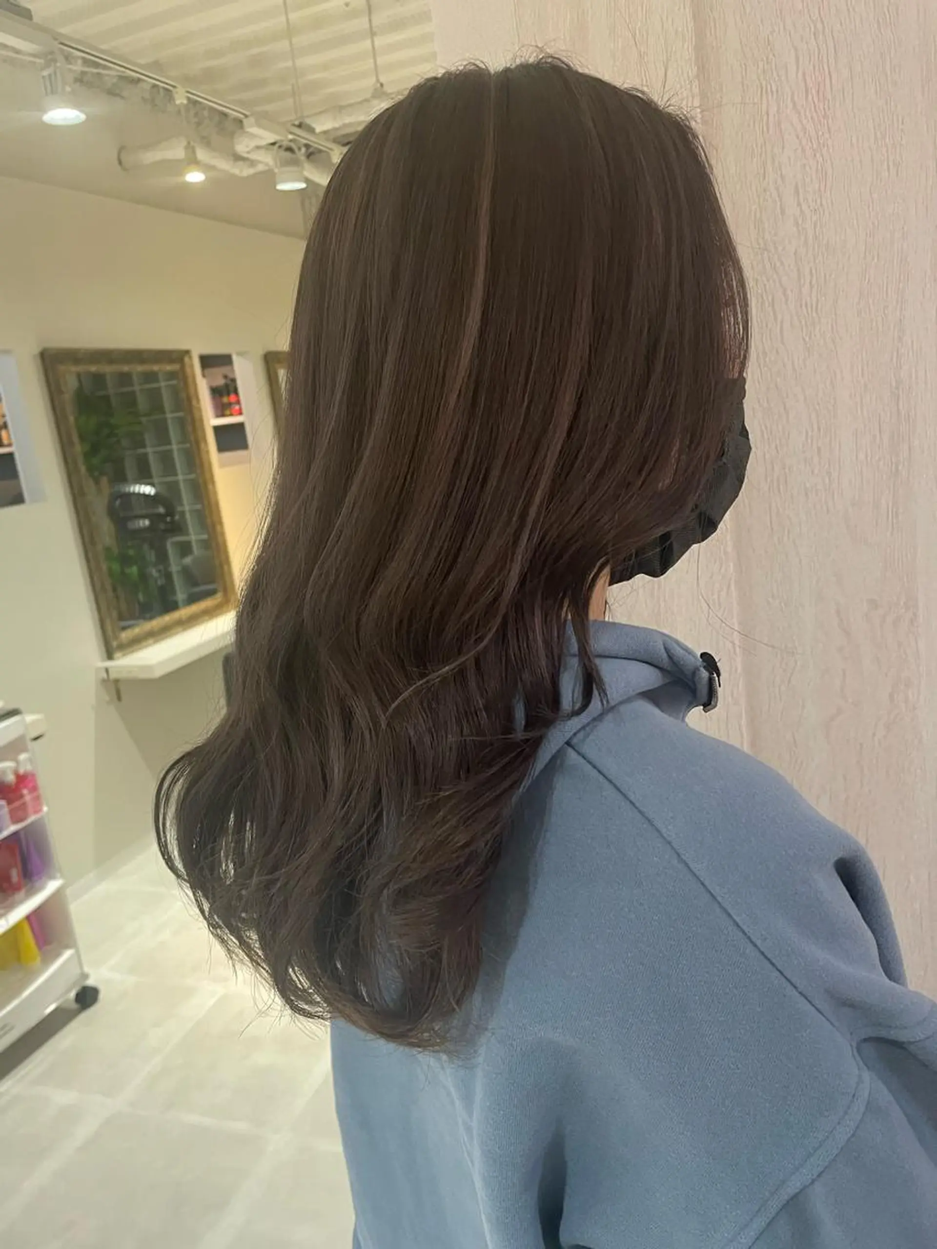 ロング カラー いけだ　ひかり ハイライトくびれヘアのヘアスタイル