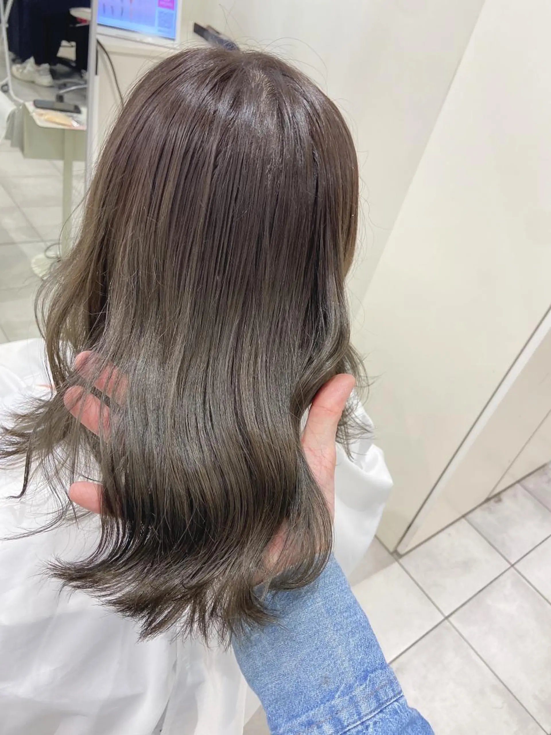 ロング カラー アクアカラー ダブルカラー グラデーションカラー グレージュ ハイライトカラー カット ヘアカラー 韓国/色気/レイヤー /avance天王寺のヘアスタイル