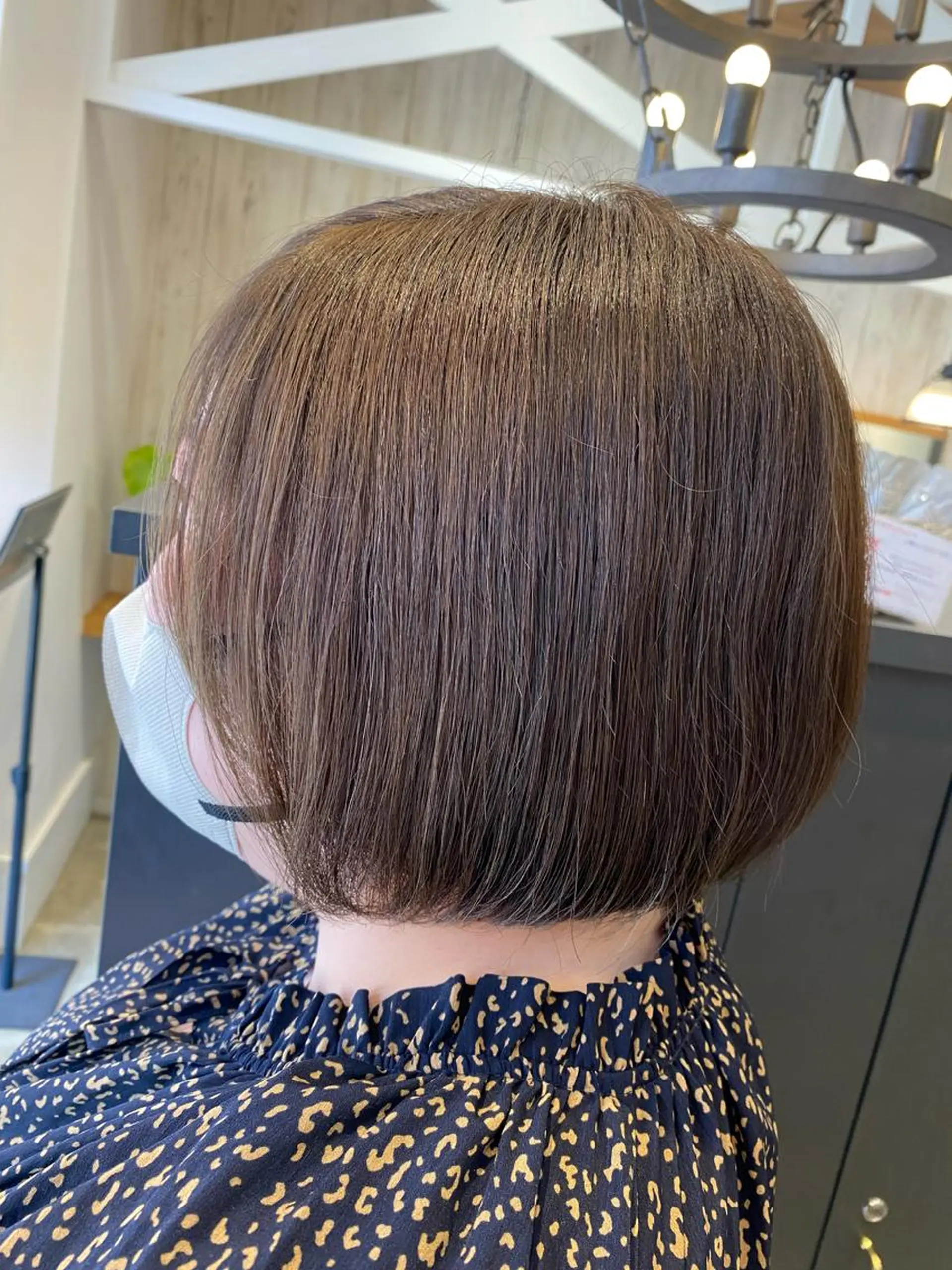 ショート カラー グレージュ ボブ 柴田 枝利子のヘアスタイル