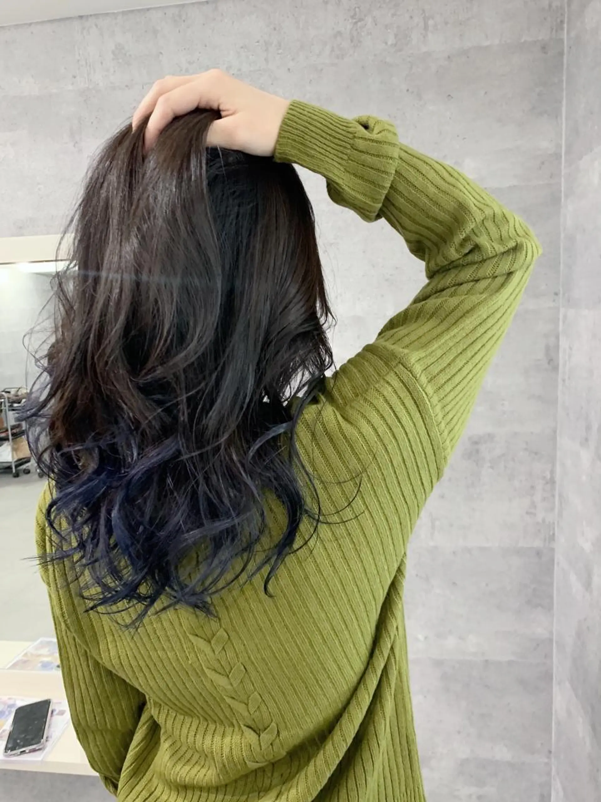 ロング カラー ブリーチ ブルーカラー ブルーバイオレット グレージュ バイオレットカラー _WHITE 天神店 YUMEKA🐻のヘアスタイル