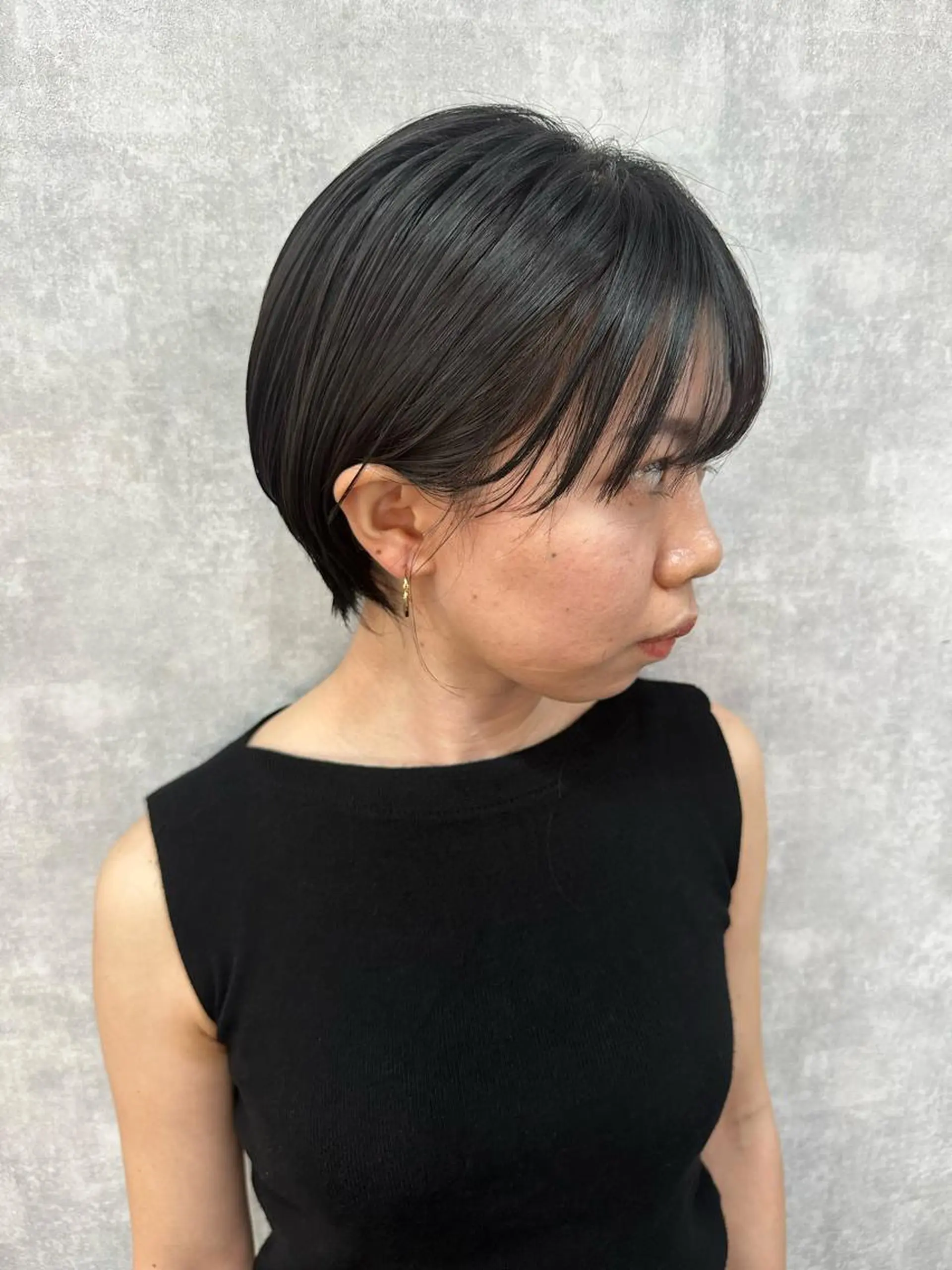 ショート 切りっぱなしボブ ショートボブ ハンサムショート 丸みショート アッシュ C’LD hair  produce /シールドヘア所属・モテ髪/ボブ/ショー ト/アダチフウトのヘアスタイル