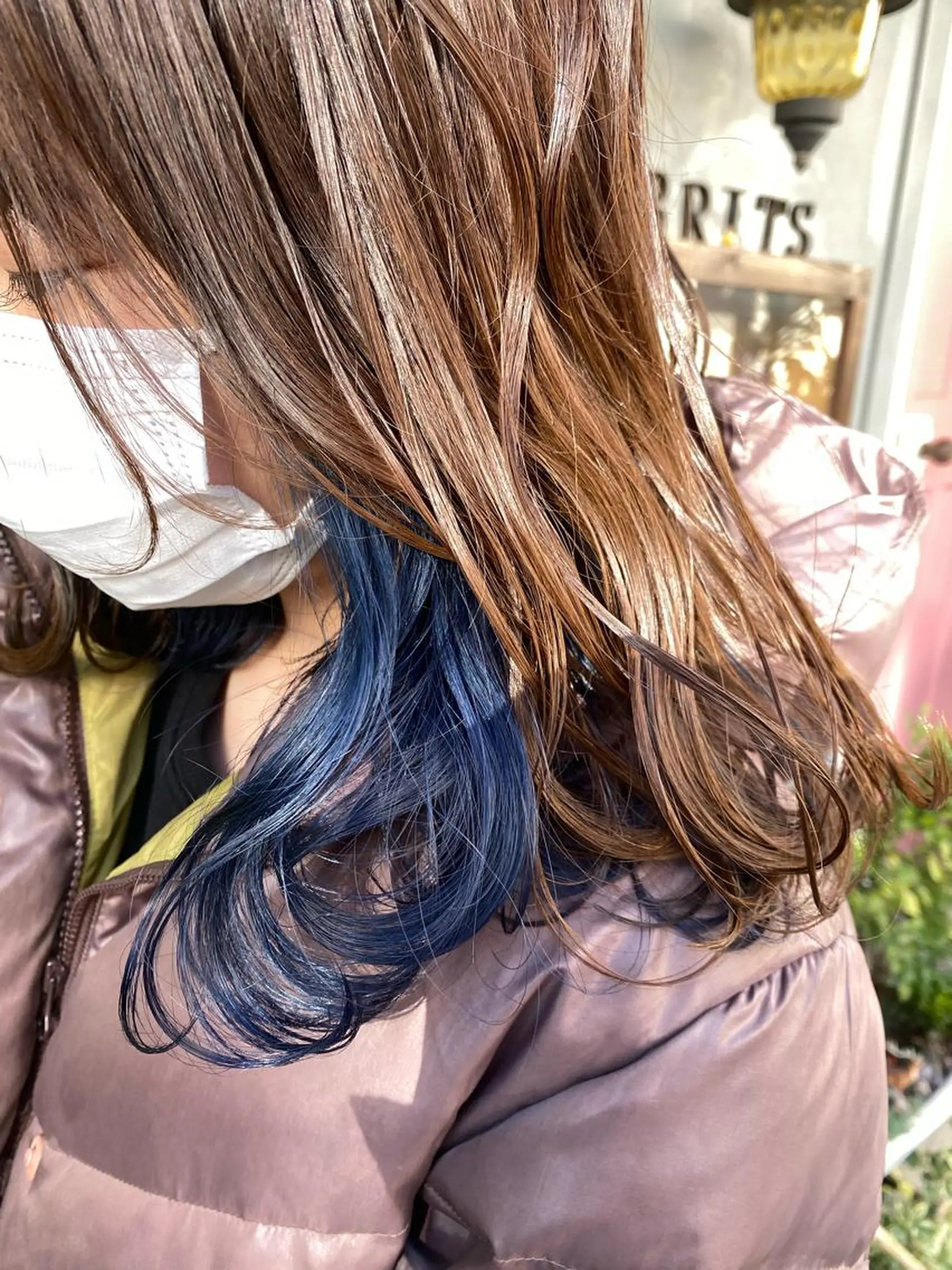 ミディアム カラー ブリーチ ブルーカラー カット ヘアカラー トリートメント ヘッドスパ BRITS 渡辺 菜々子のヘアスタイル