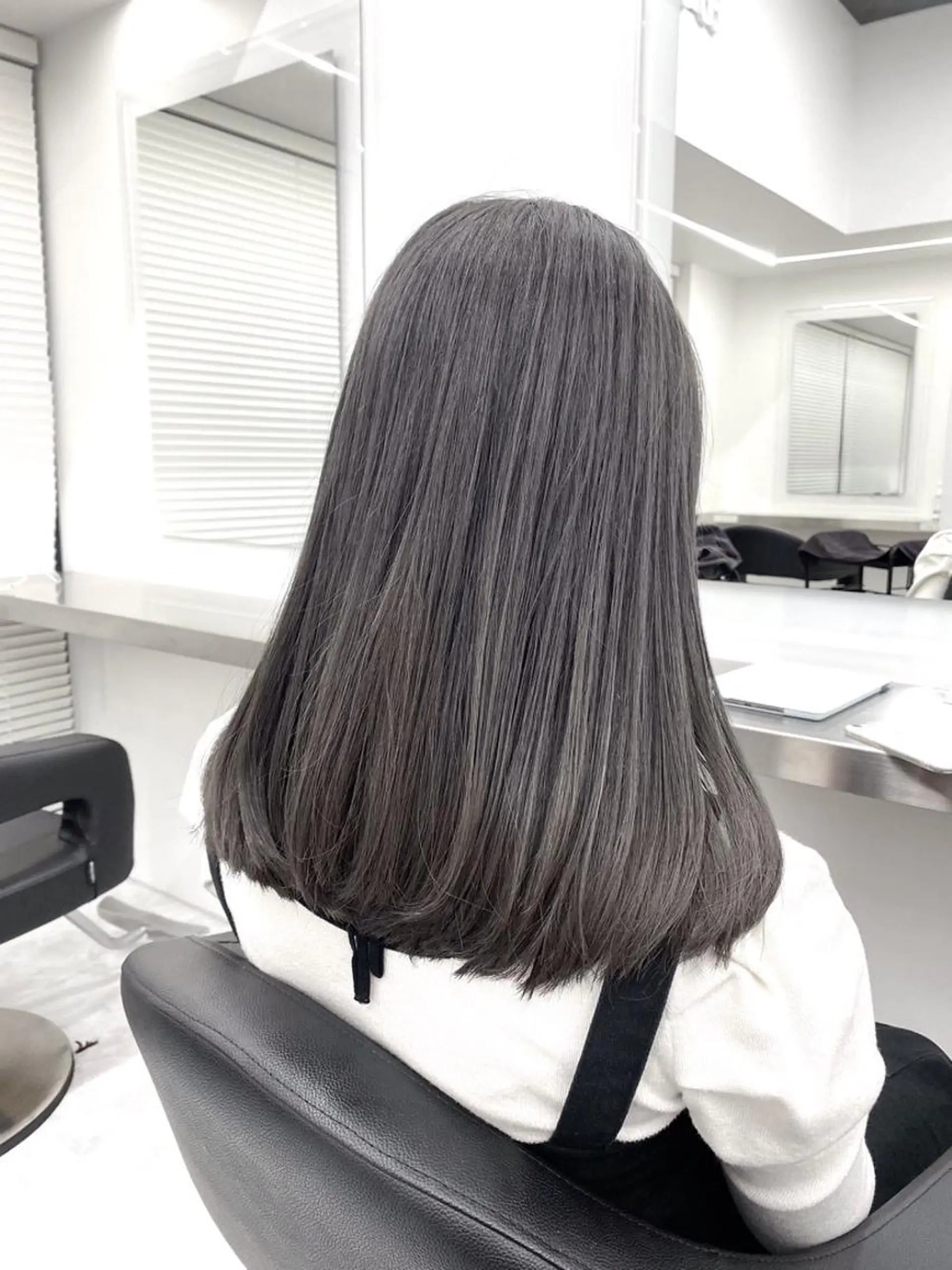 カラー カット ヘアカラー モテ艶🤍透明感 レイヤー🤍教真のヘアスタイル