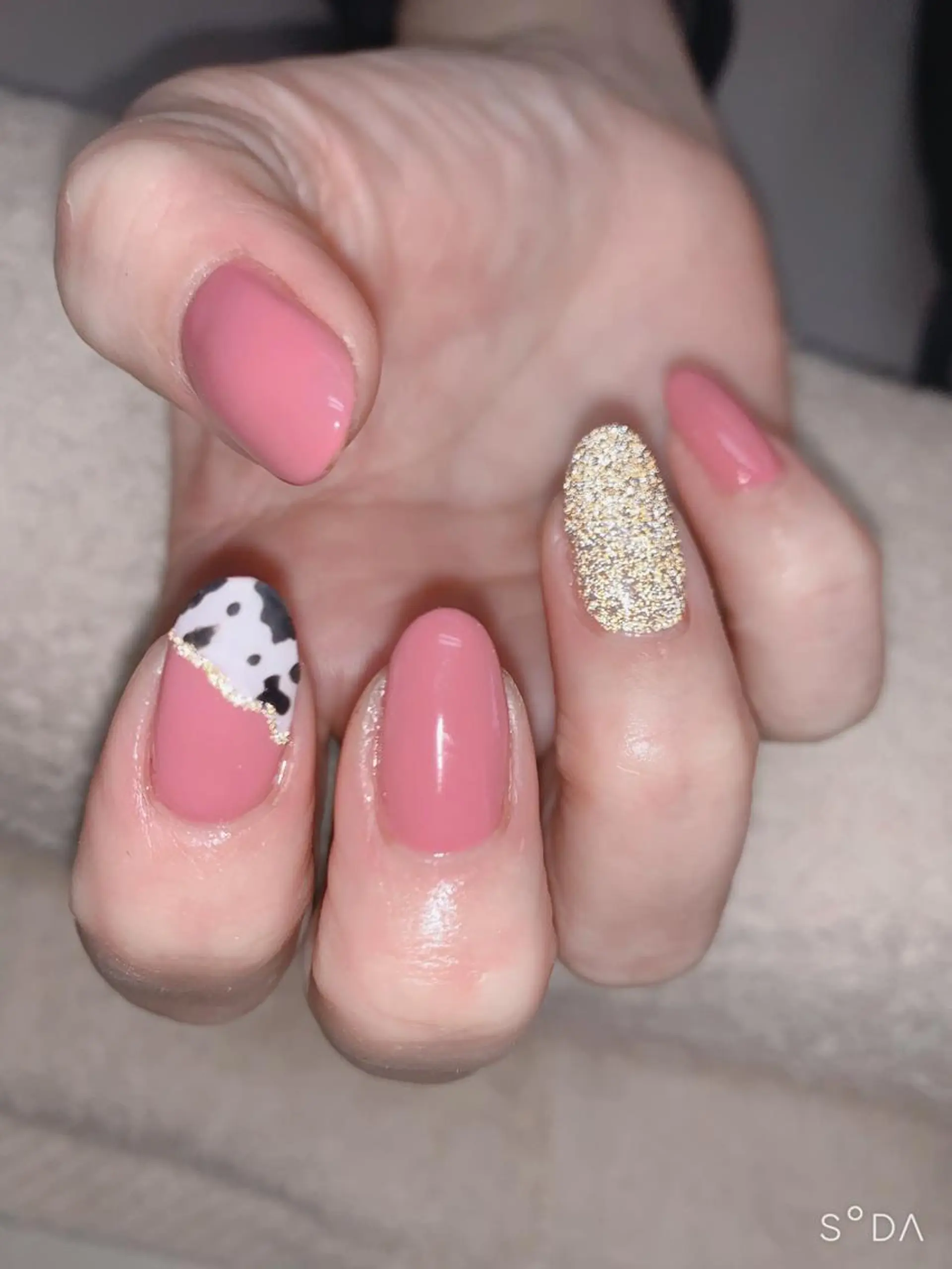 ネイル アートネイル フラッシュネイル ラメ(グリッター) ピンク NailSpace 猫のいるネイルサロンのネイルデザイン