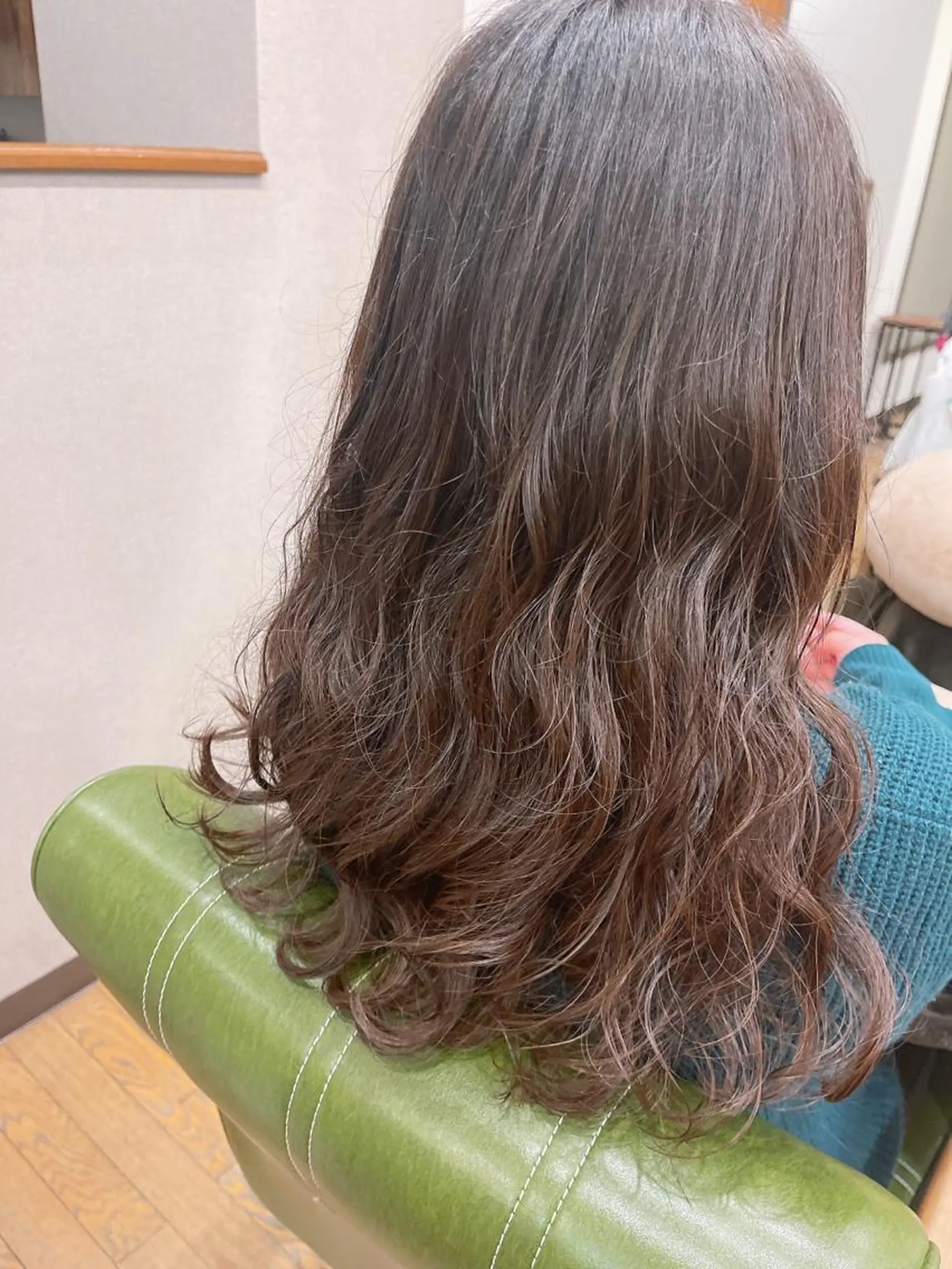 ロング パーマ カット パーマ 髪質改善/カラー 🖤‎🤍川島のヘアスタイル