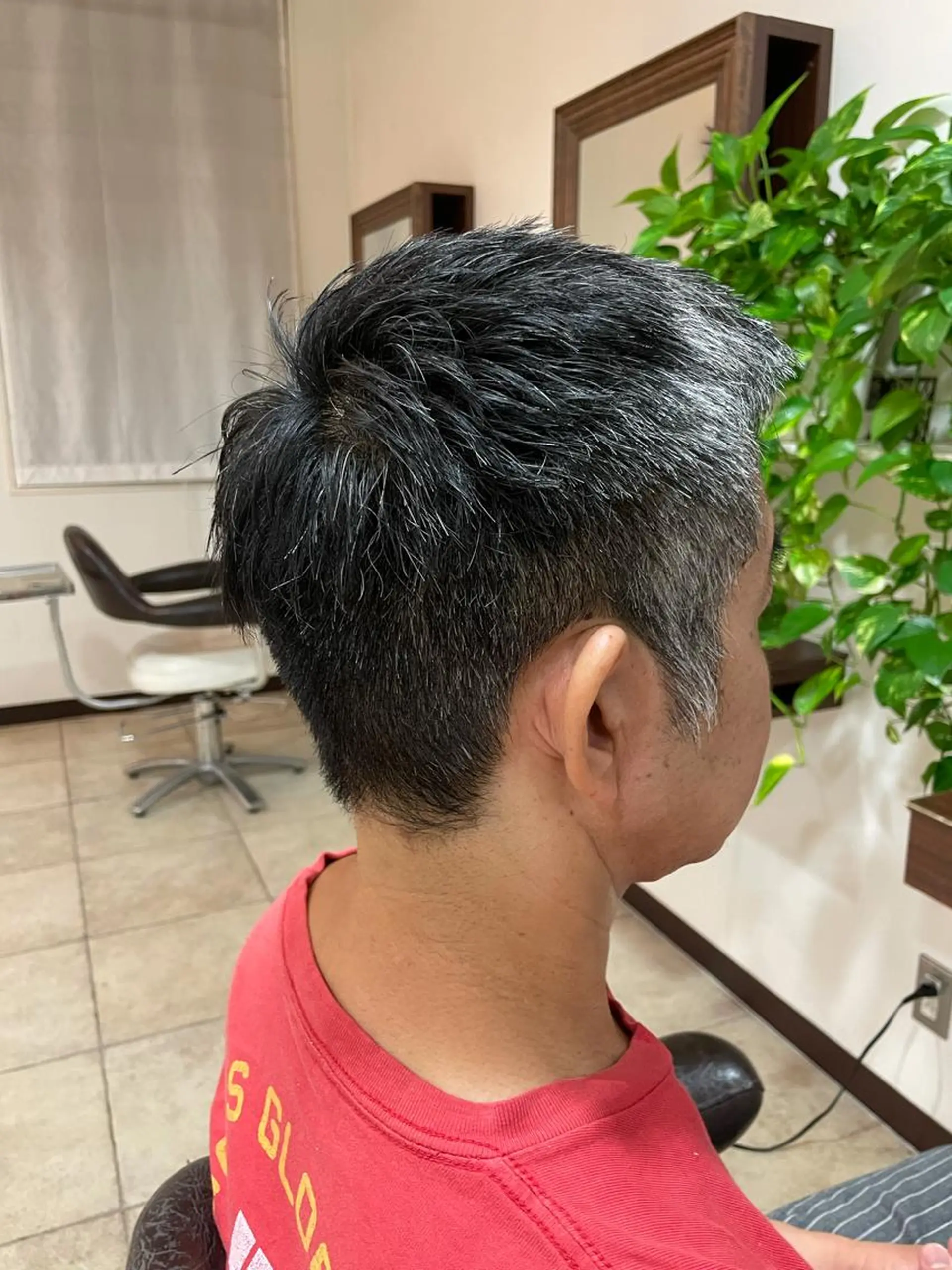 ショート メンズ 吉田 桃夏のヘアスタイル